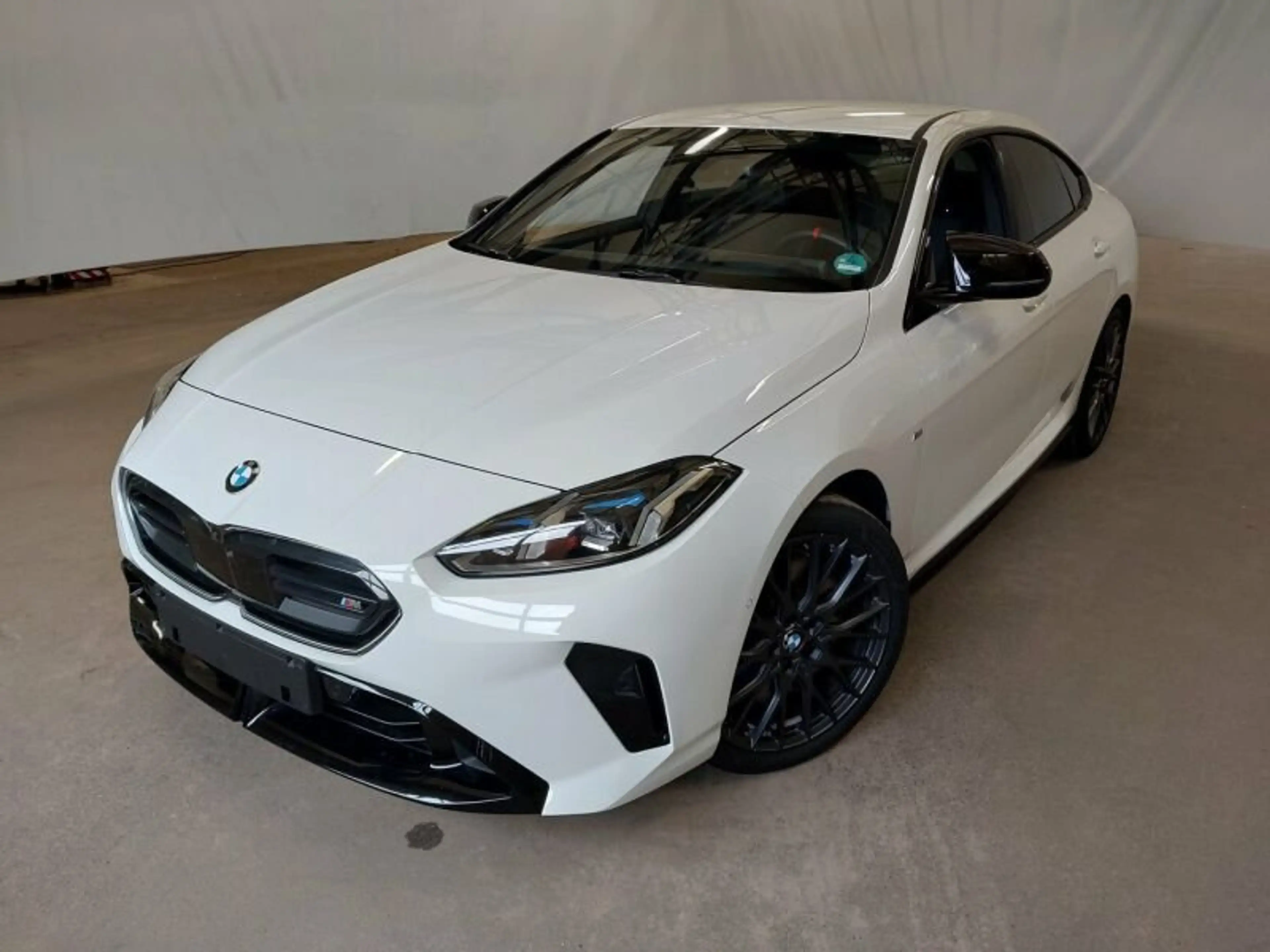 BMW 235 xDrive Gran Coupé ACC Park+ HuD H&K Massage