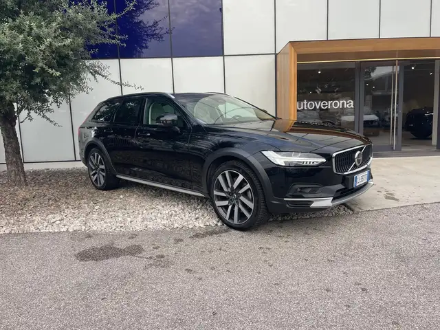 Volvo V90 Cross Country 2.0 b5 Plus AWD auto