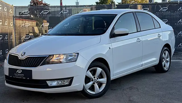 Skoda Rapid/Spaceback Rapid 1,6 TDI*Sitzheizung*Navi*Multifunktions-L...
