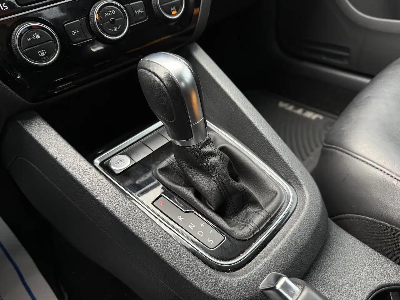 Volkswagen Jetta снимка Volkswagen Jetta
