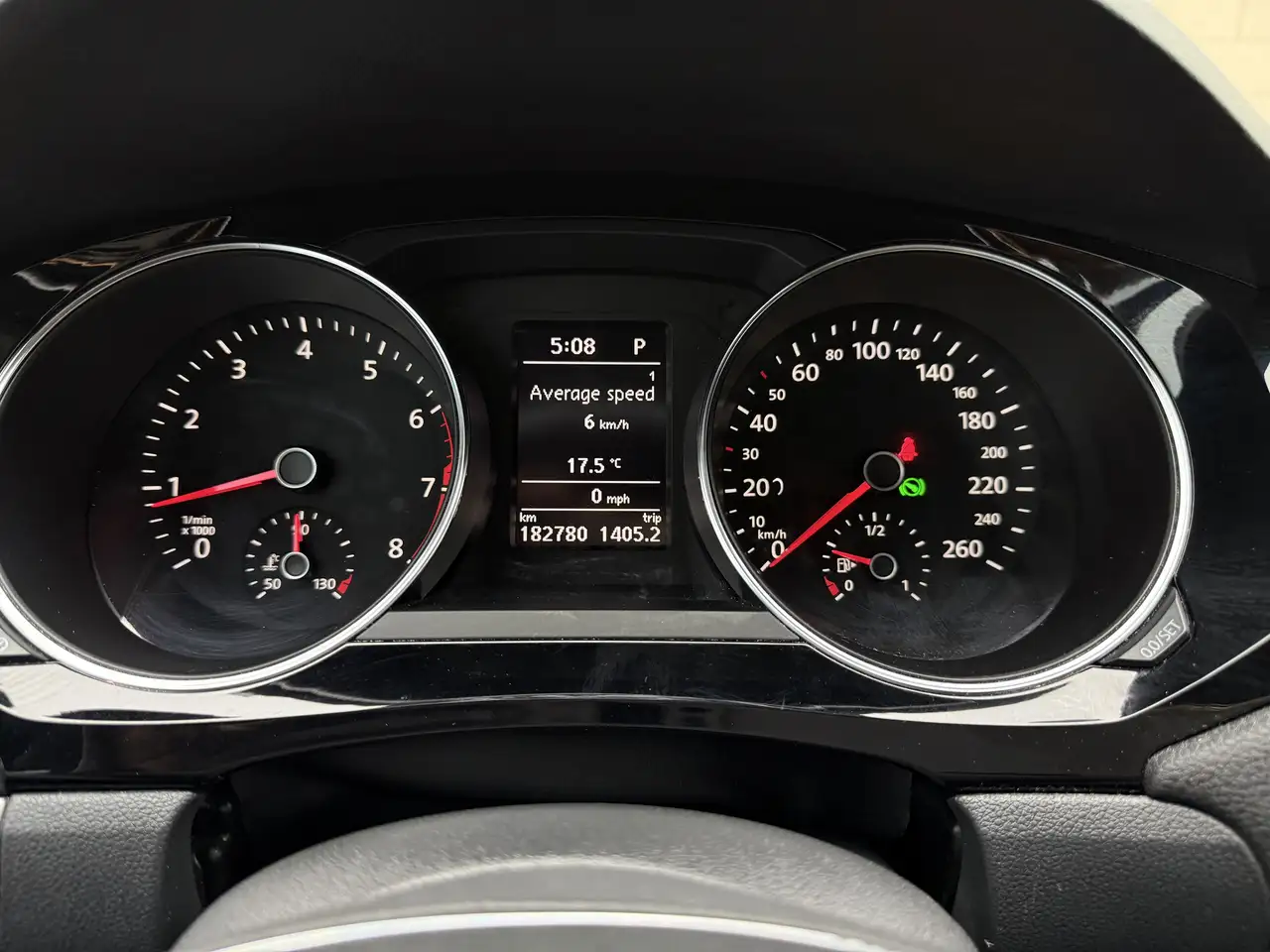 Volkswagen Jetta снимка Volkswagen Jetta