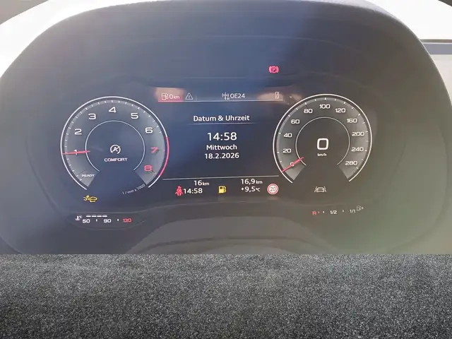 Audi Q2 view 8