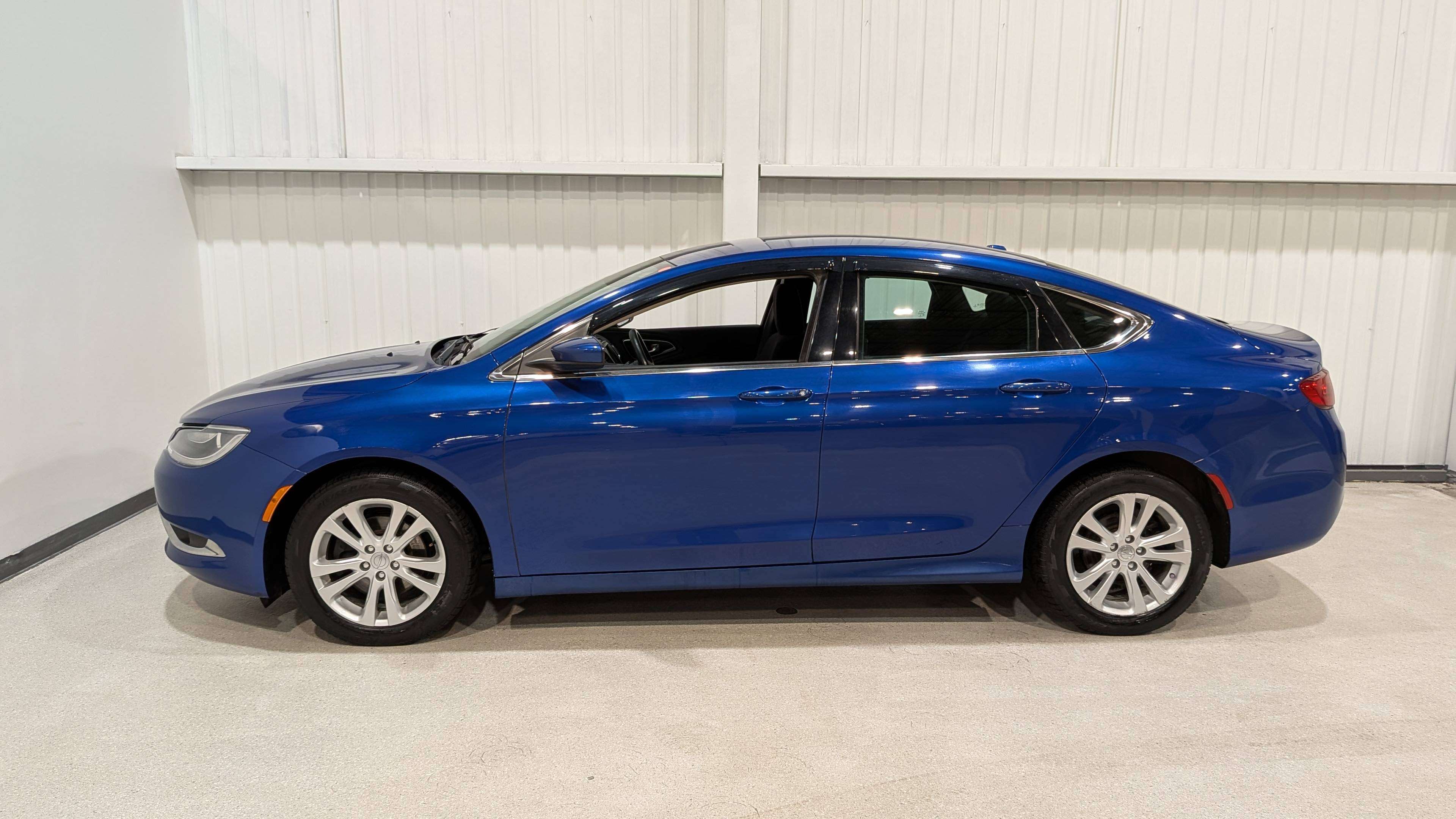 Chrysler 200 2016