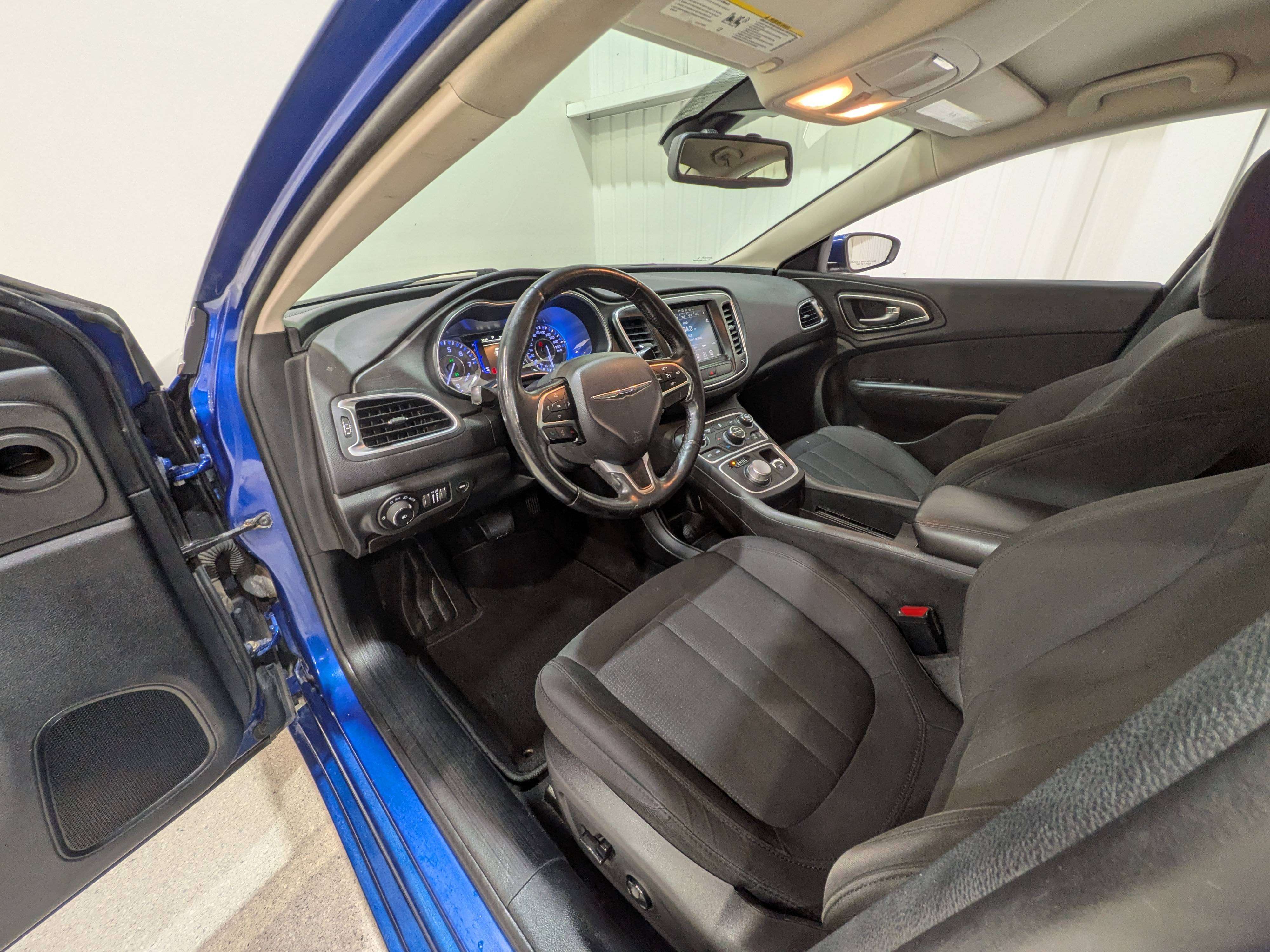 Chrysler 200 2016