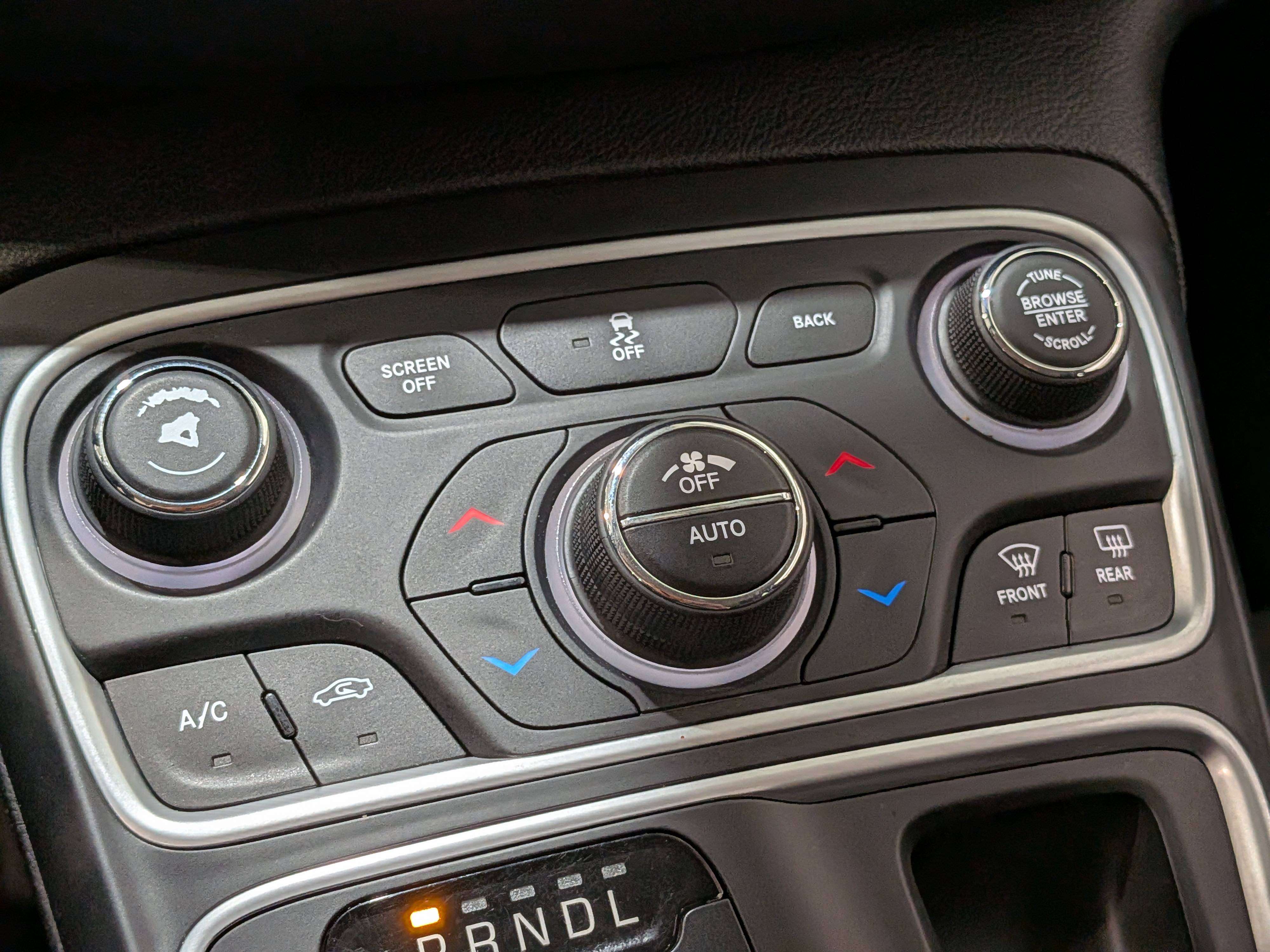 Chrysler 200 2016