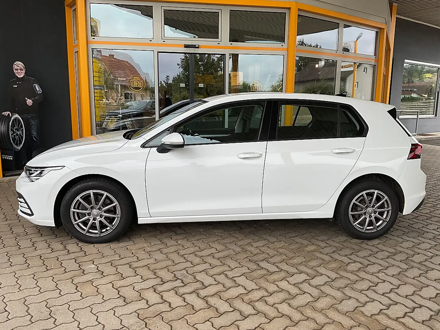 Volkswagen Golf 2,0 TDI Life**NAVI*VIRTUAL*PDC*LED** Weiß - 2