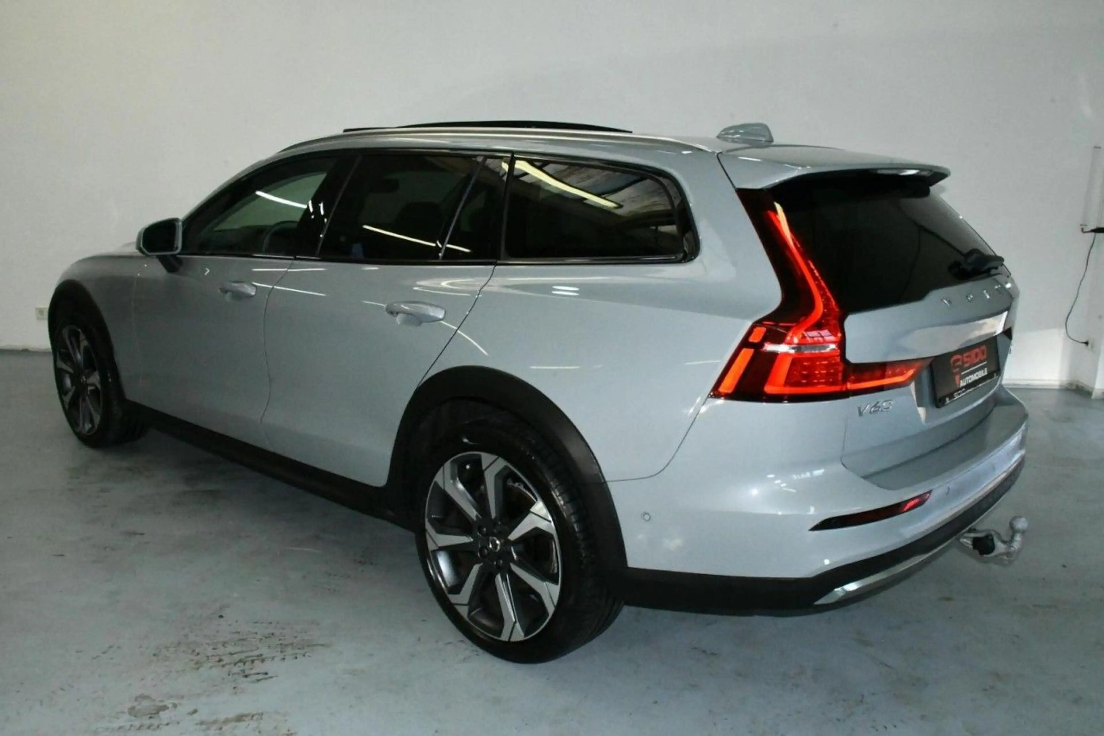 Volvo V60 Cross Country Country AWD Ultim ACC*PAN*H&K*AHK*SBEL Klima Navi — photo 8