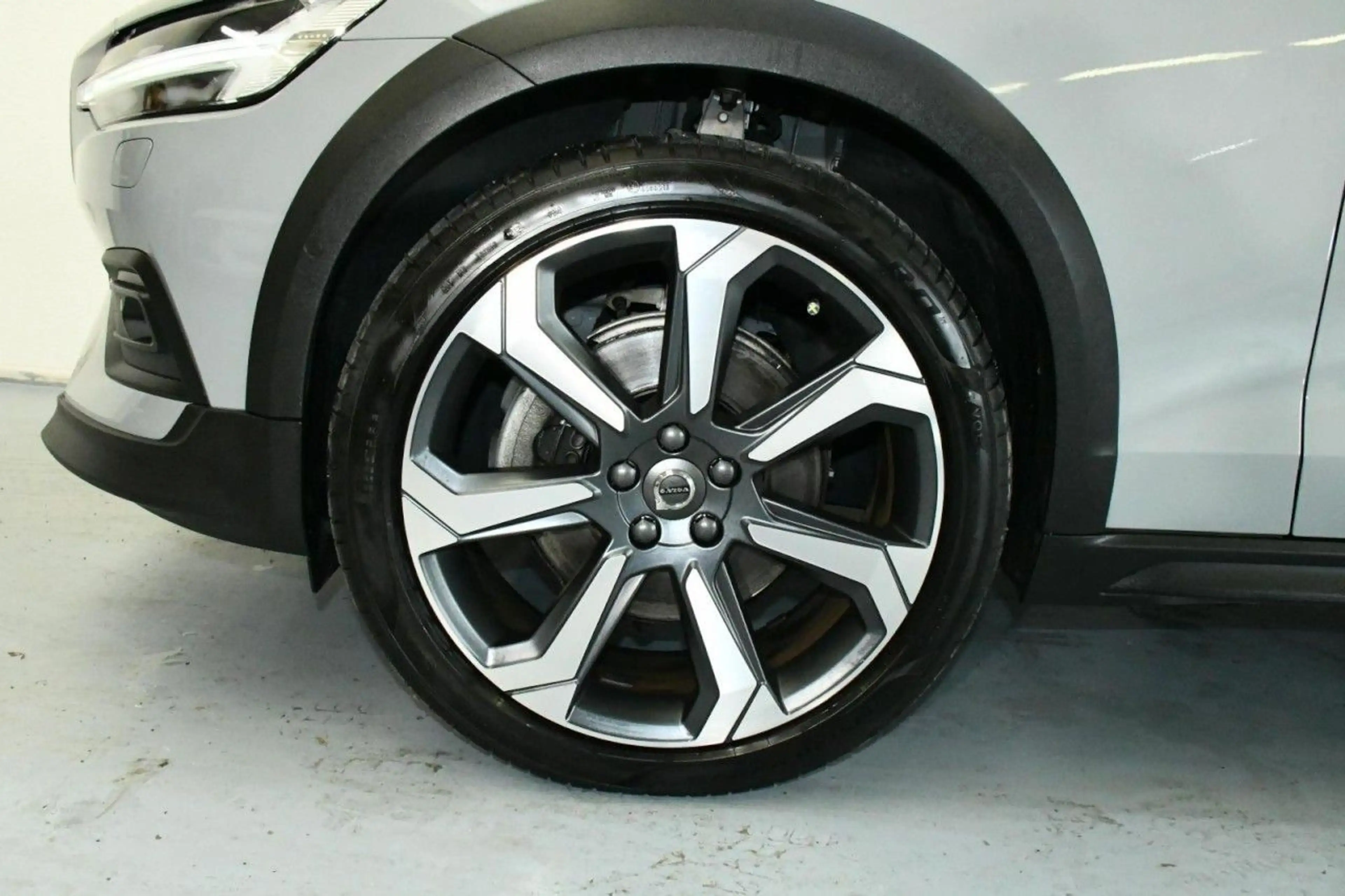 Volvo V60 Cross Country Country AWD Ultim ACC*PAN*H&K*AHK*SBEL Klima Navi — photo 9