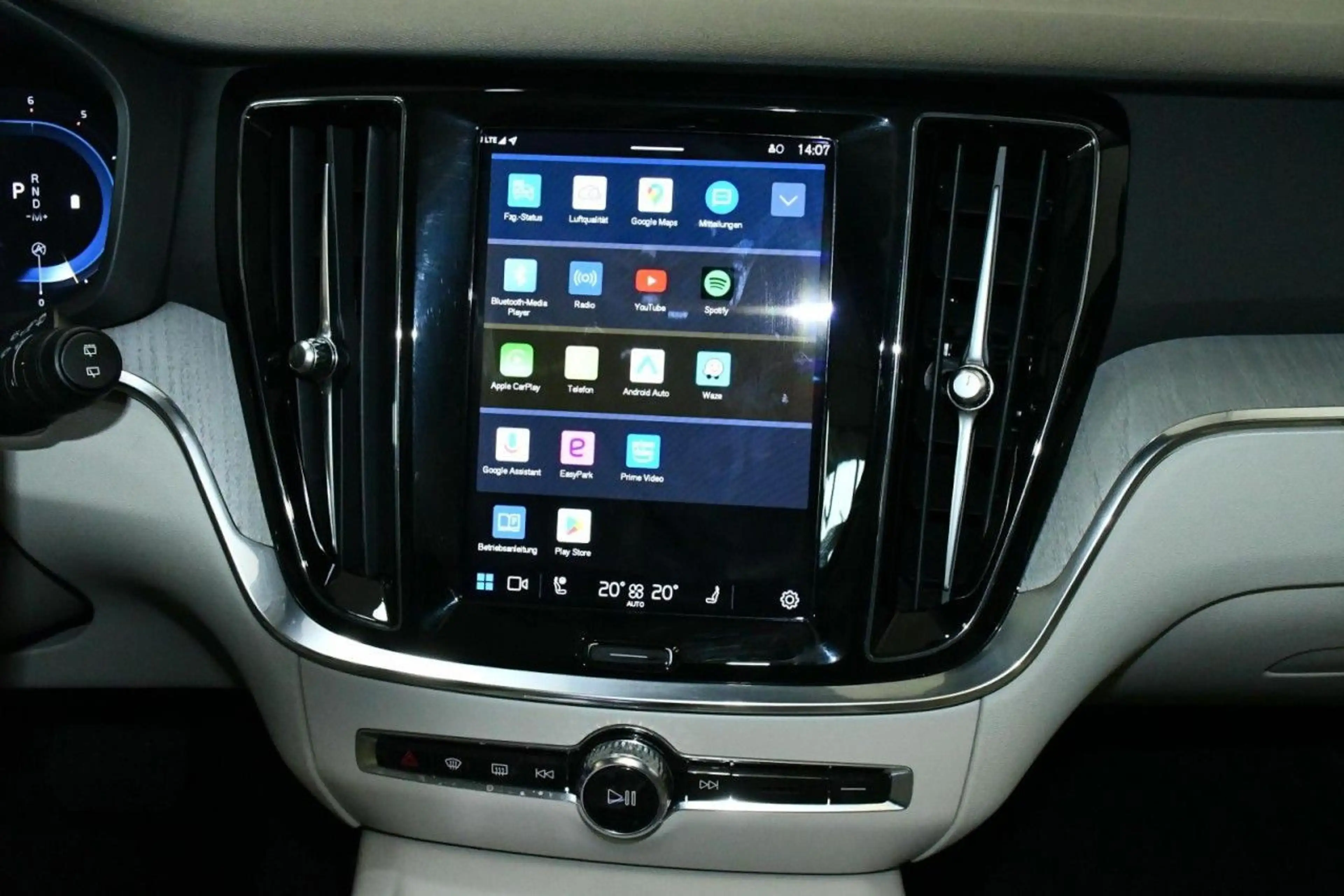 Volvo V60 Cross Country Country AWD Ultim ACC*PAN*H&K*AHK*SBEL Klima Navi — photo 13