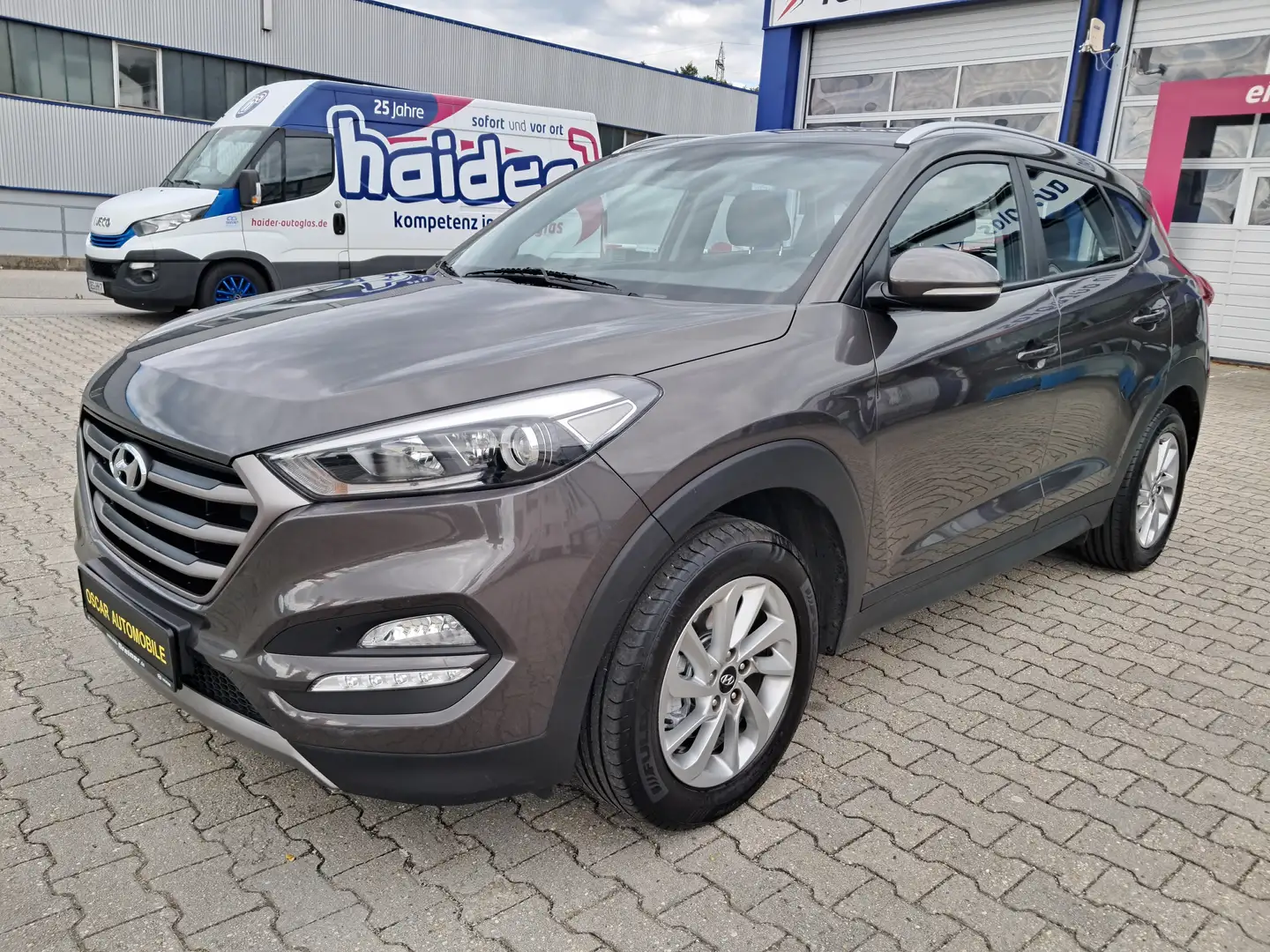 Hyundai TUCSON Trend 4WD-ALLRAD-ERSTE HAND-KAMERA Grigio - 2