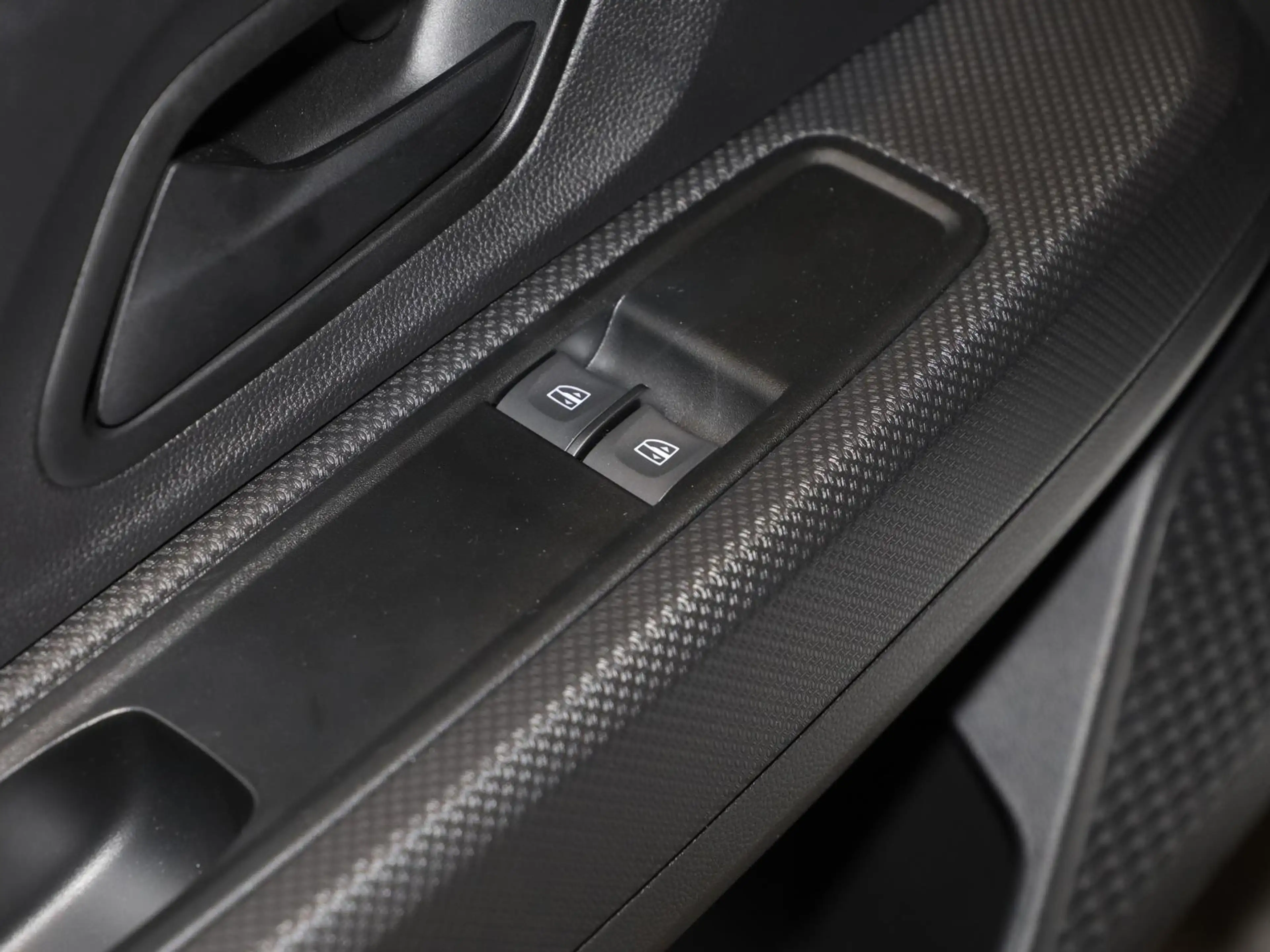 Dacia Sandero Essential SCe 65 PDC KLIMA BT ZV USB — photo 10