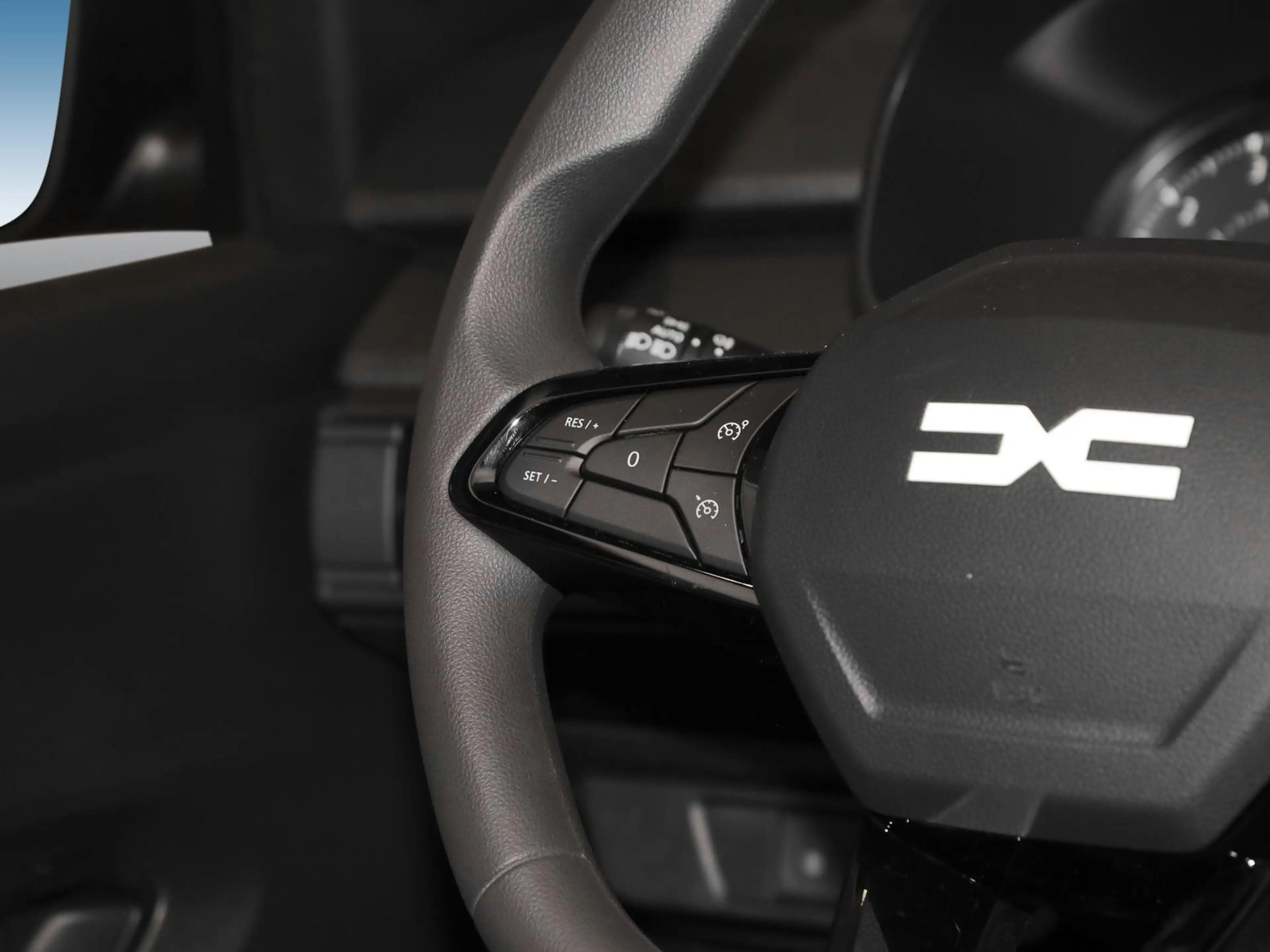 Dacia Sandero Essential SCe 65 PDC KLIMA BT ZV USB — photo 6