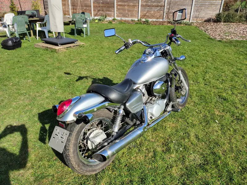 Honda Shadow 125 - foto 5