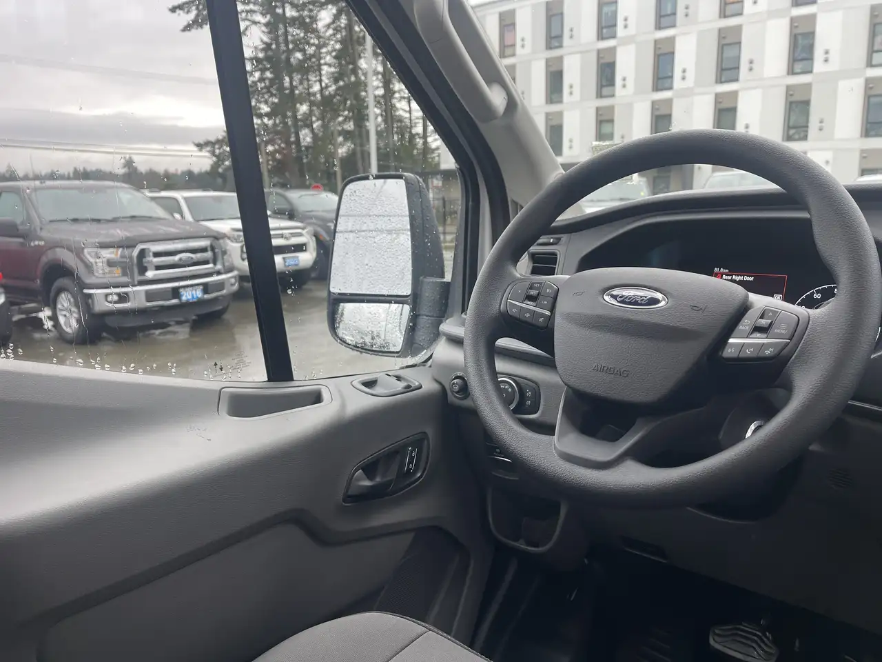 Ford Transit Cargo Van снимка Ford Transit Cargo Van