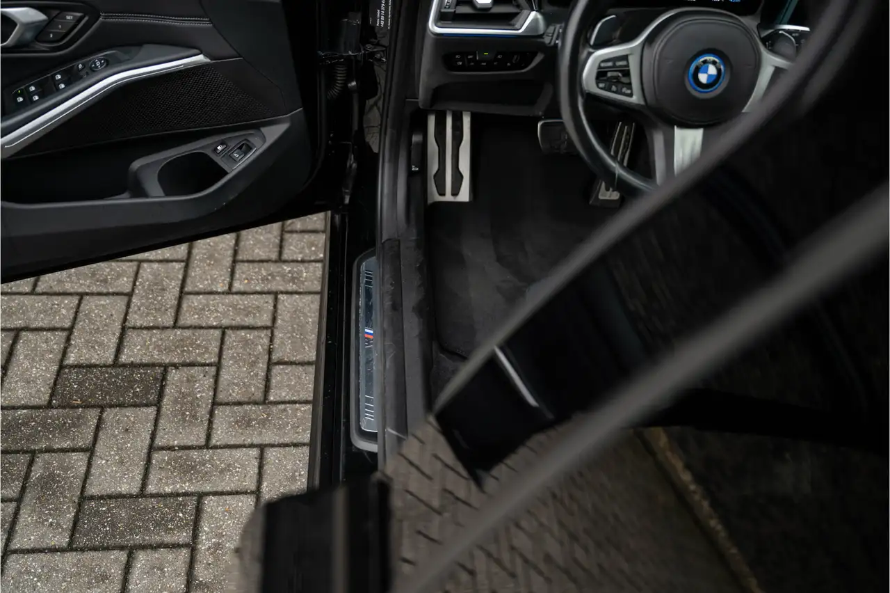 BMW 3 Series 3-serie Touring 330e M-Sport Live Cockpit Pa, миниатюра 21