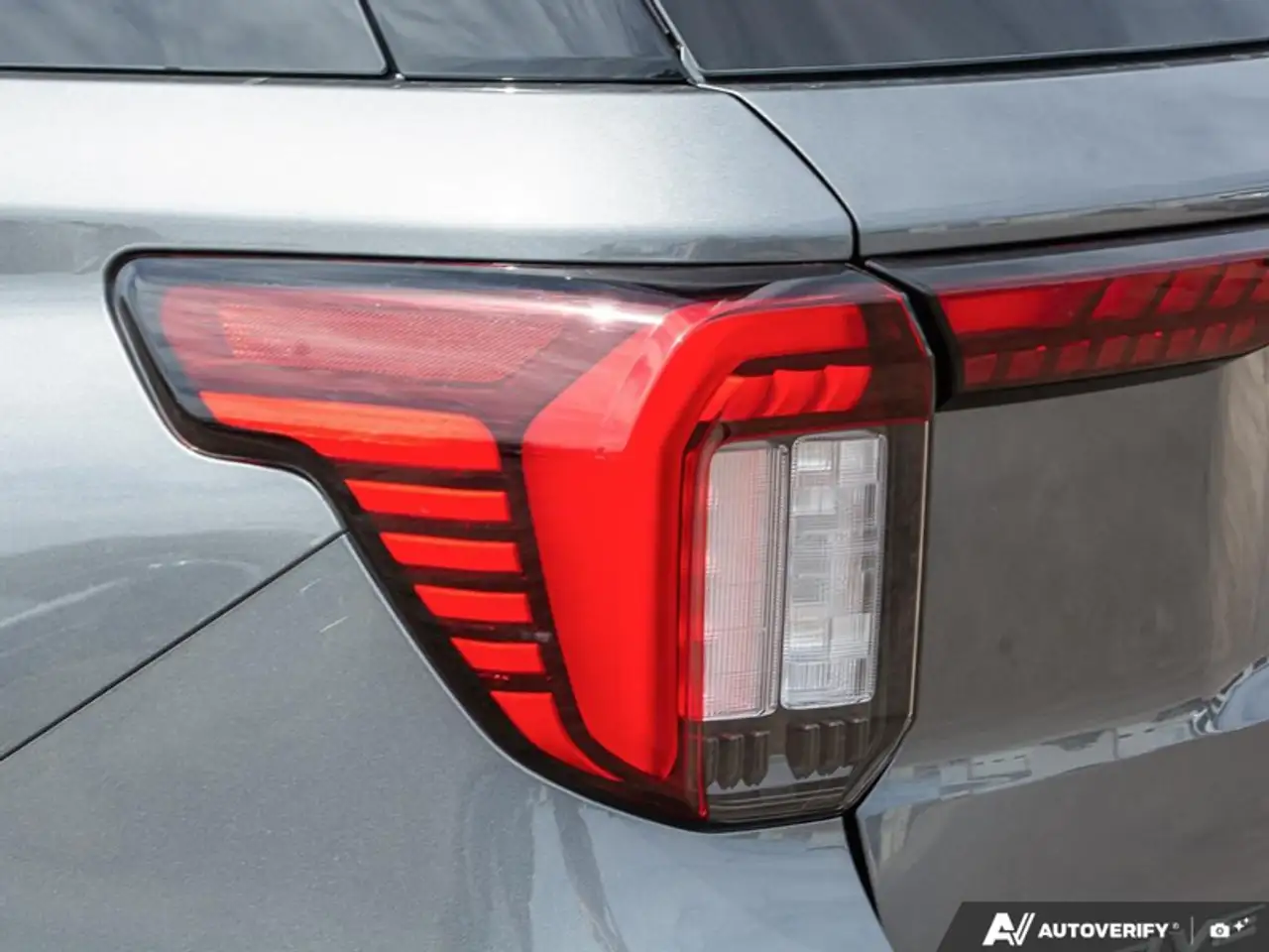 Ford Explorer photo Ford Explorer