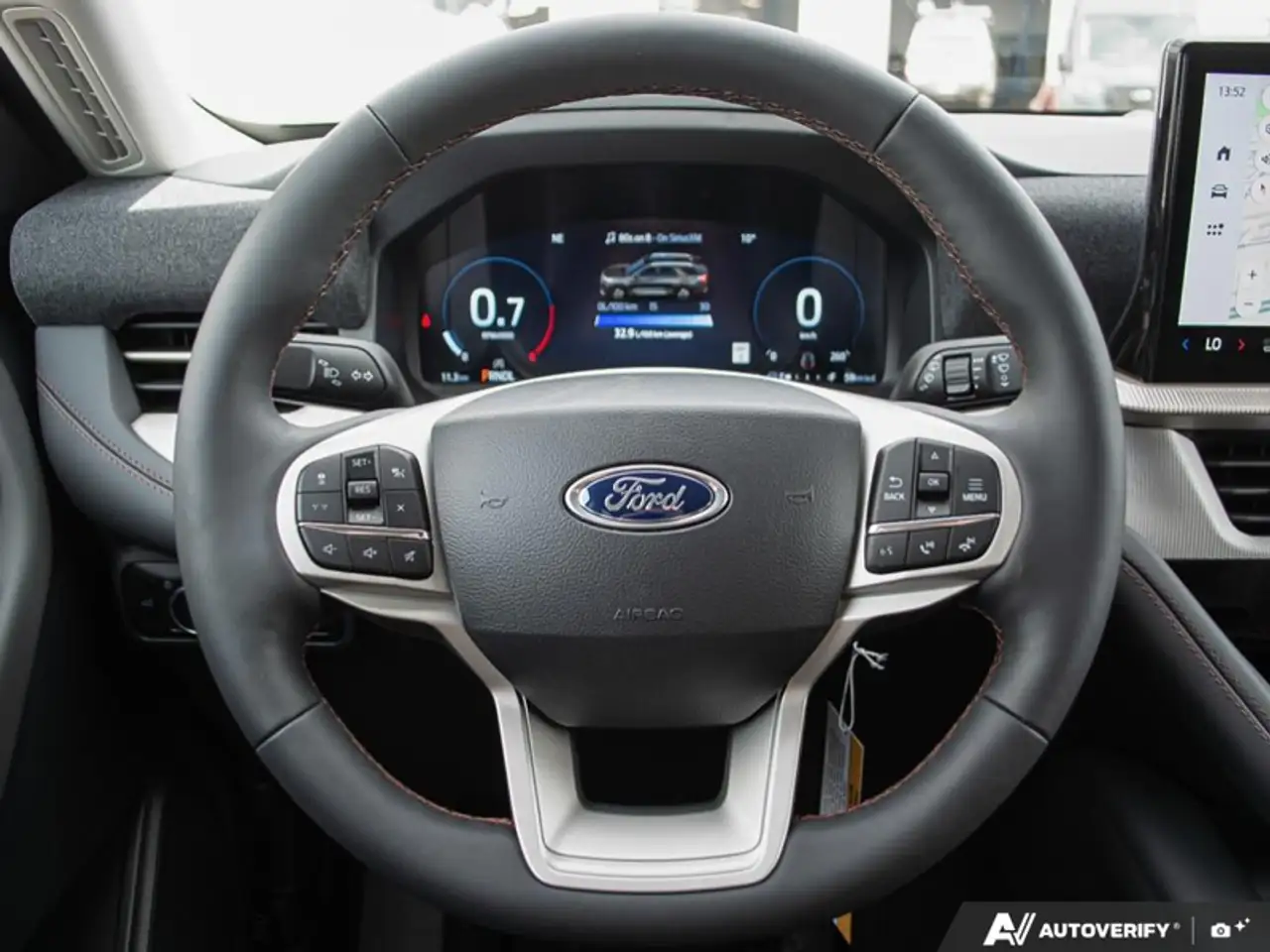 Ford Explorer photo Ford Explorer