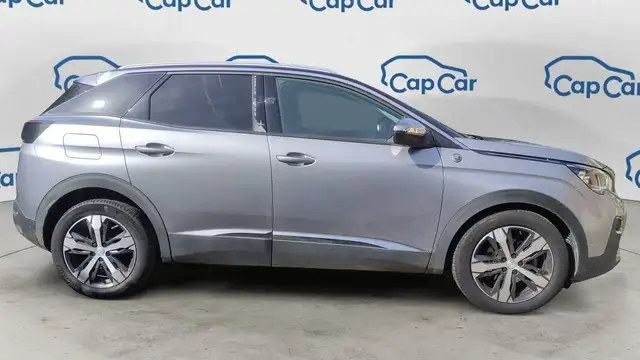 Peugeot 3008 view 4