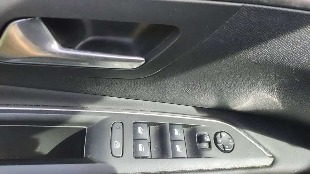 Peugeot 3008 3008 — photo 23