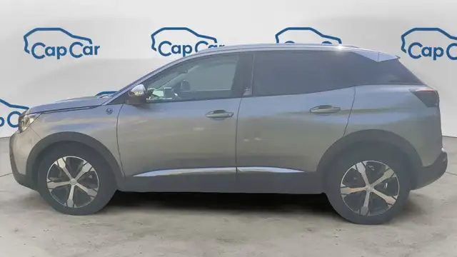 Peugeot 3008 view 2