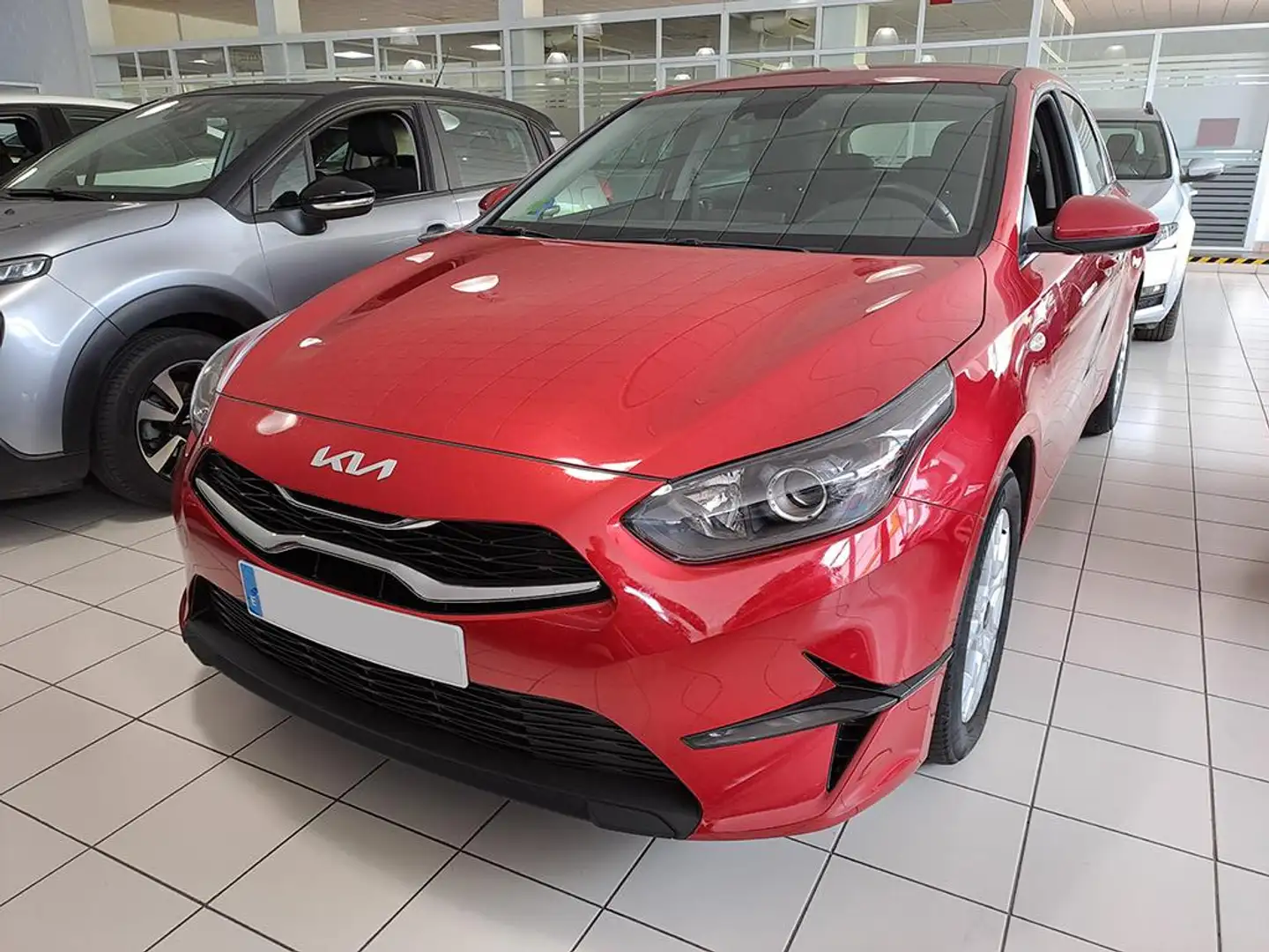 Kia Ceed / cee'd 1.6 MHEV iMT Eco-Dynamics Drive 136 Rouge - 1