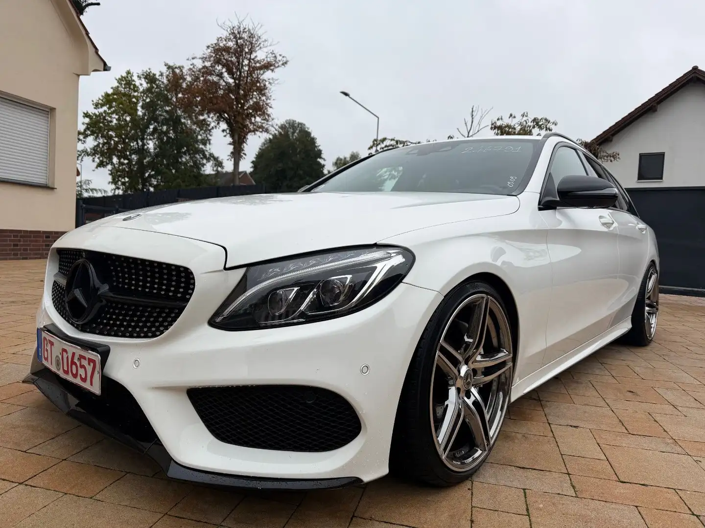 Mercedes-Benz C 180 T-Modell+C63 AMG Optik+Leder+Comand+HUD+ Blanc - 1