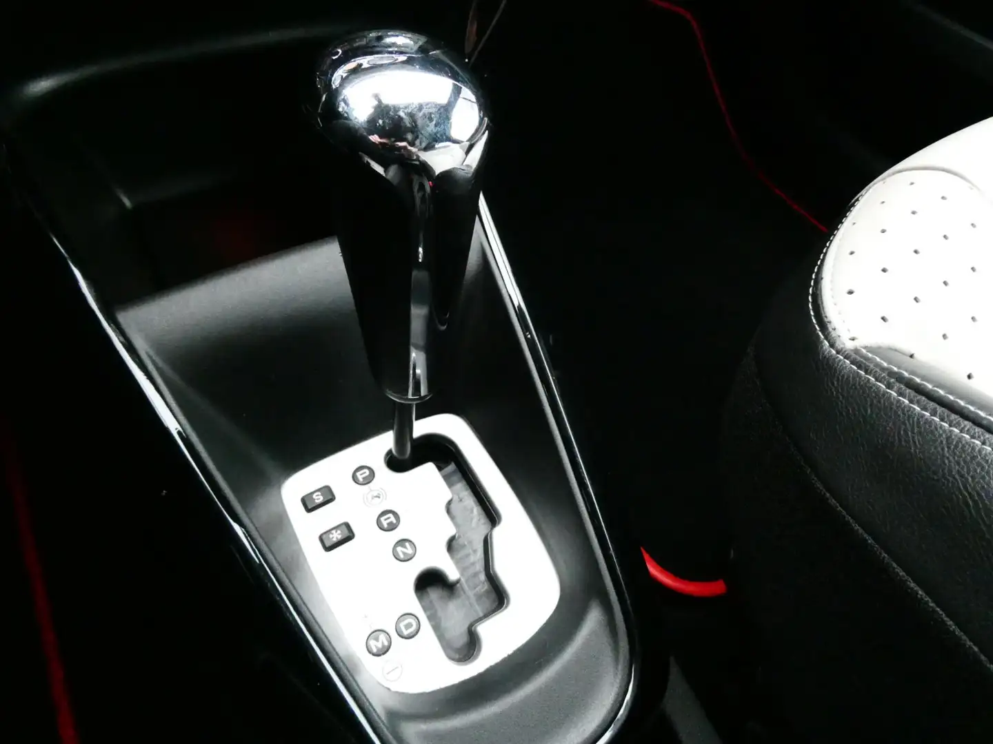 Citroen DS3 1.6 VTi Chic 1e eig. VOL-Automaat Clima Cruise Led Rouge - 2