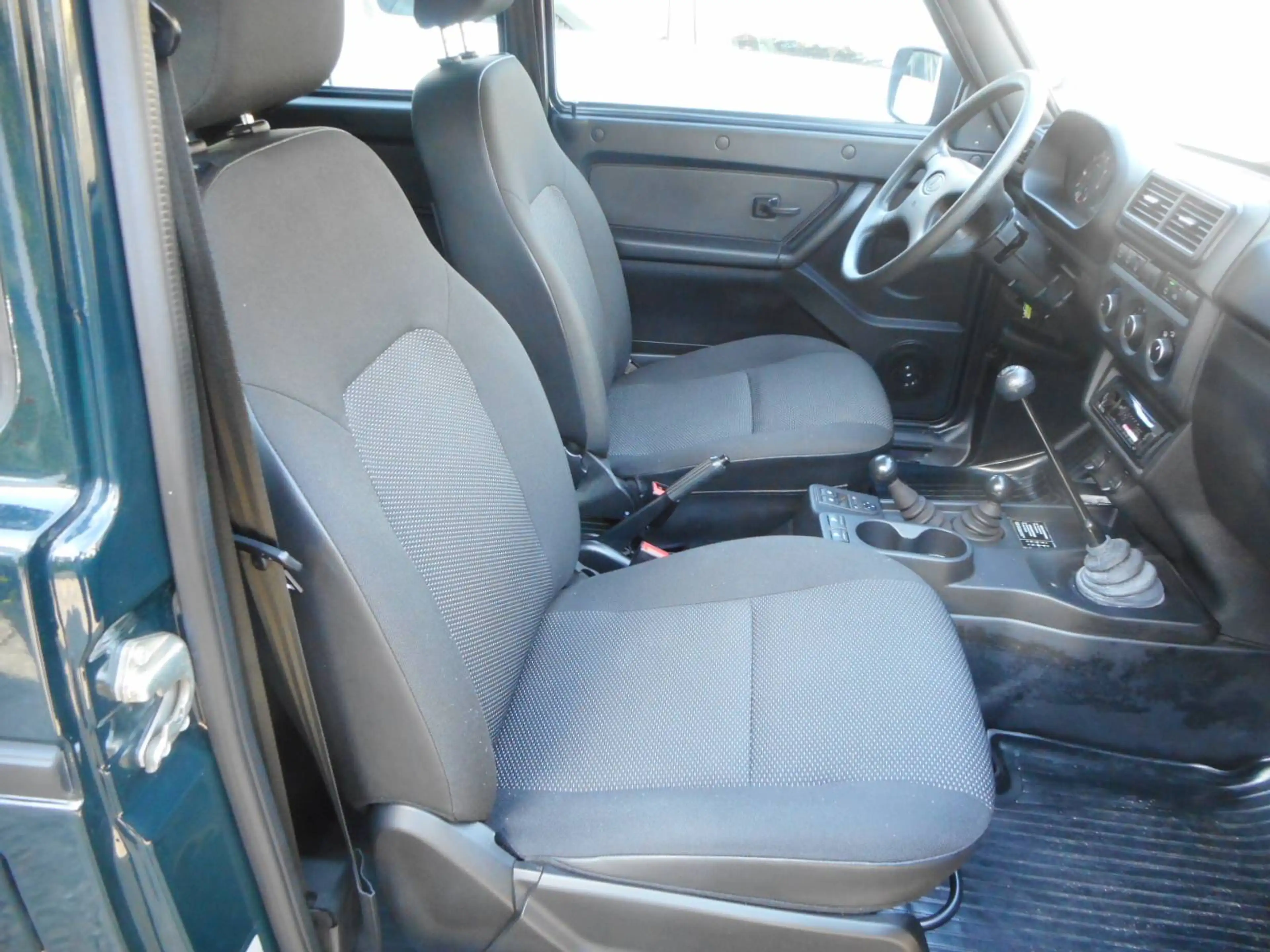 Lada Niva 4x4 Legend, Klima, nur 16.000 km! — photo 10