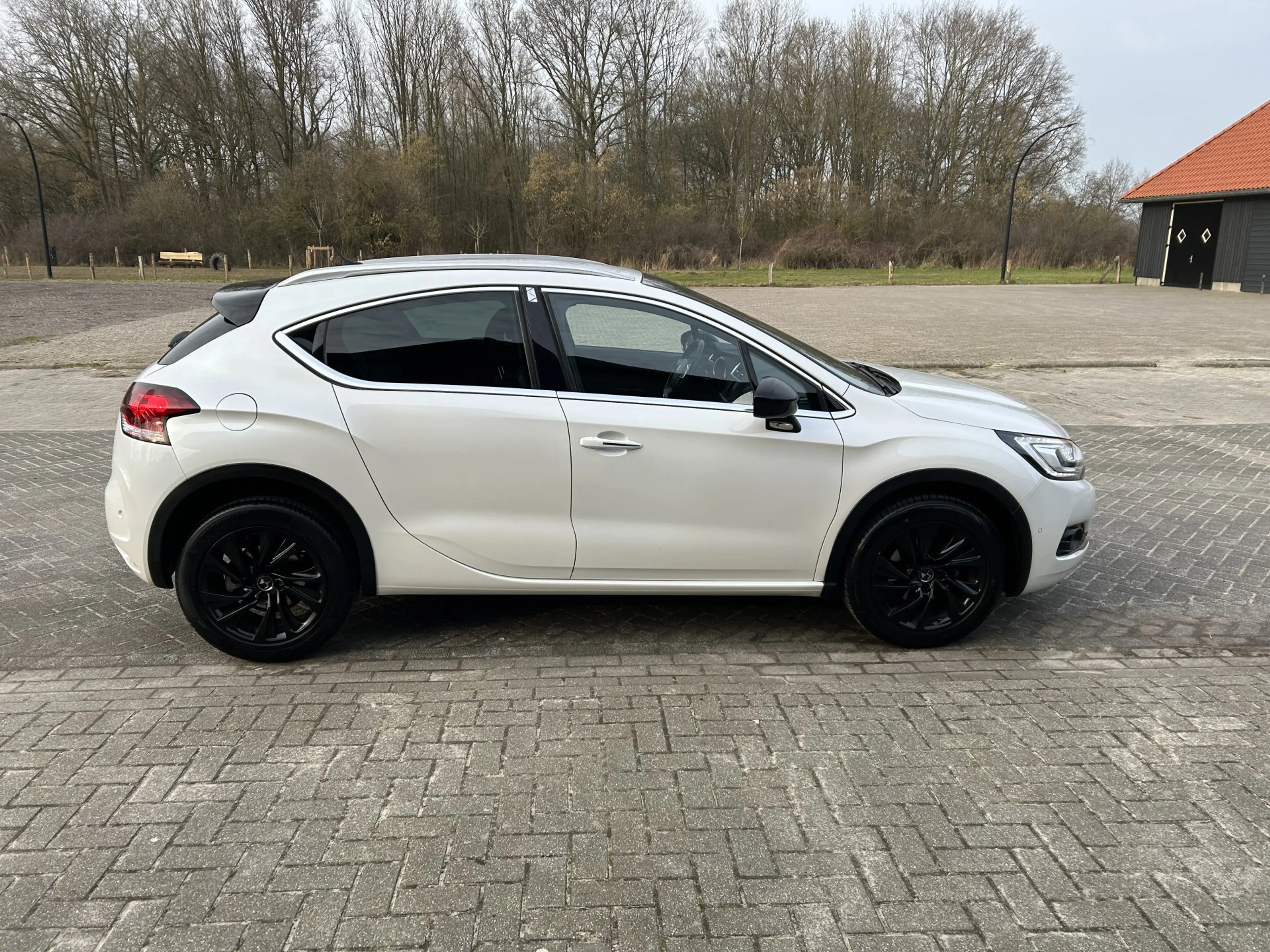 DS Automobiles DS 4 Crossback 1.2 PureTech Chic Clima Cruise Lm Pdc Camera — photo 4