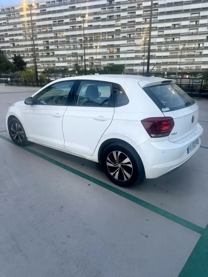 Volkswagen Polo Citadine 5 portes — photo 2