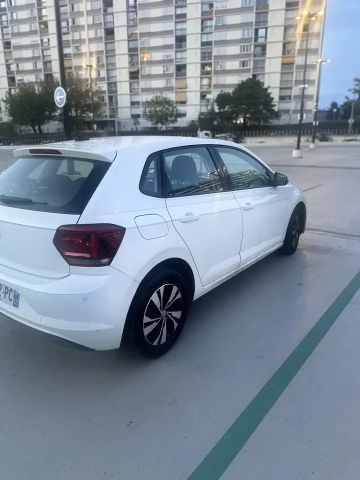 Volkswagen Polo Citadine 5 portes — photo 3