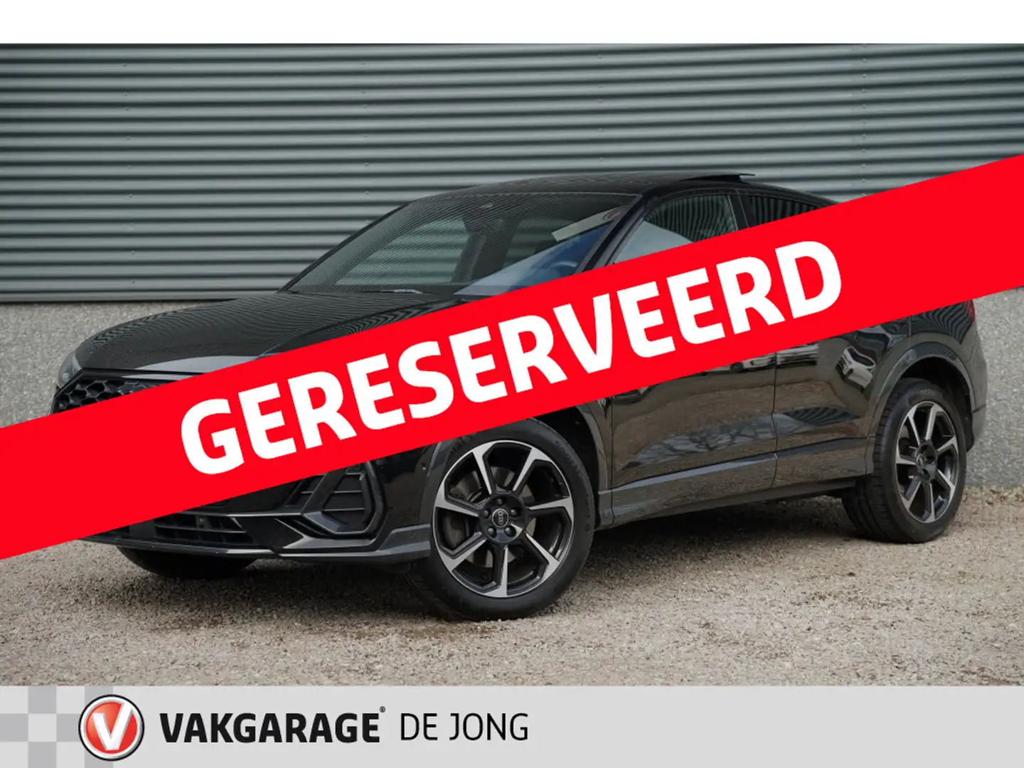 Audi Q3 Sportback 45 TFSIe 245PK | Pano | Trekhaak | 360 | Zwart - 1