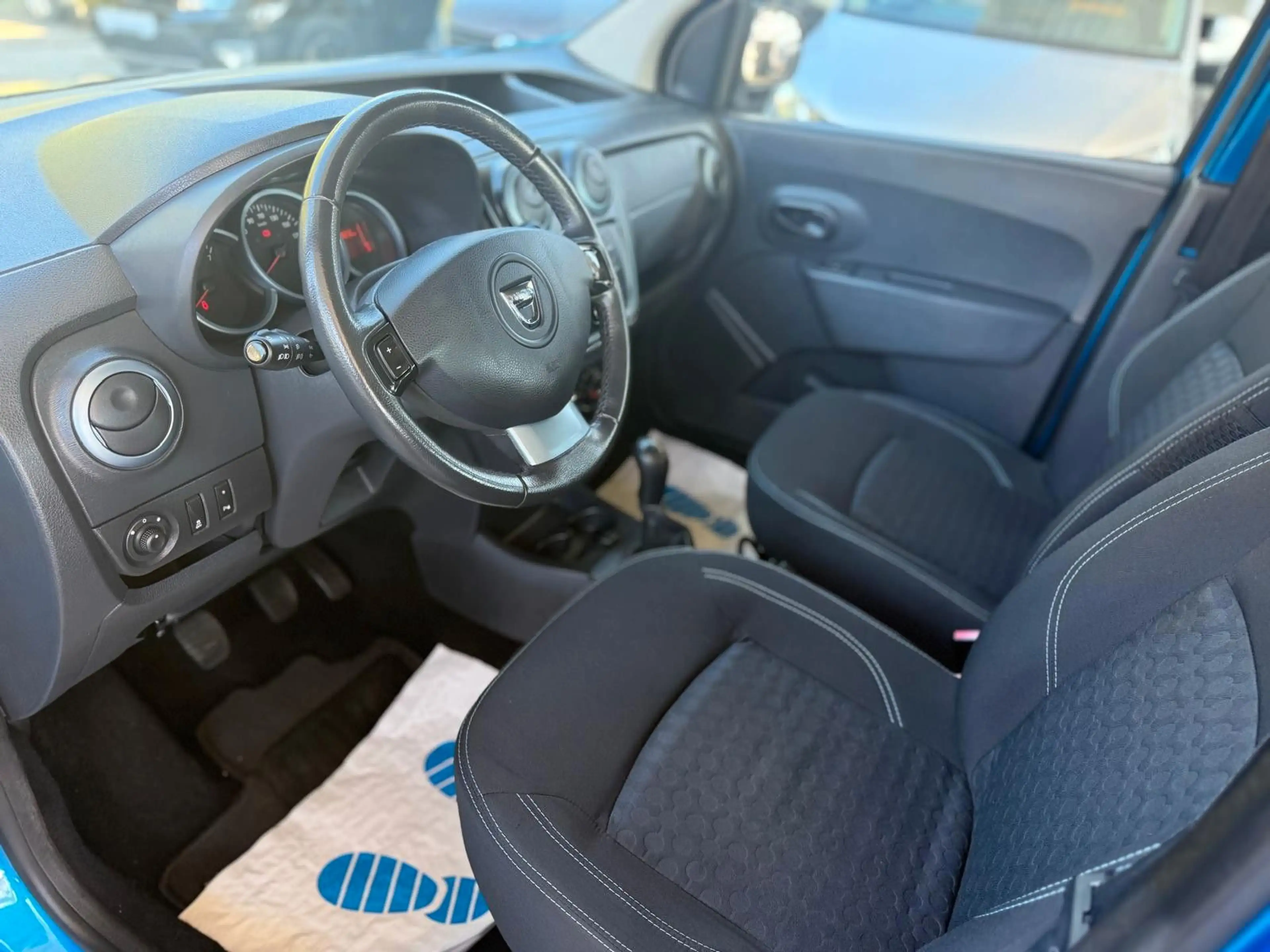 Dacia Dokker Stepway*AHK*TÜV & Steuerkette Neu*1.Hand* — photo 9