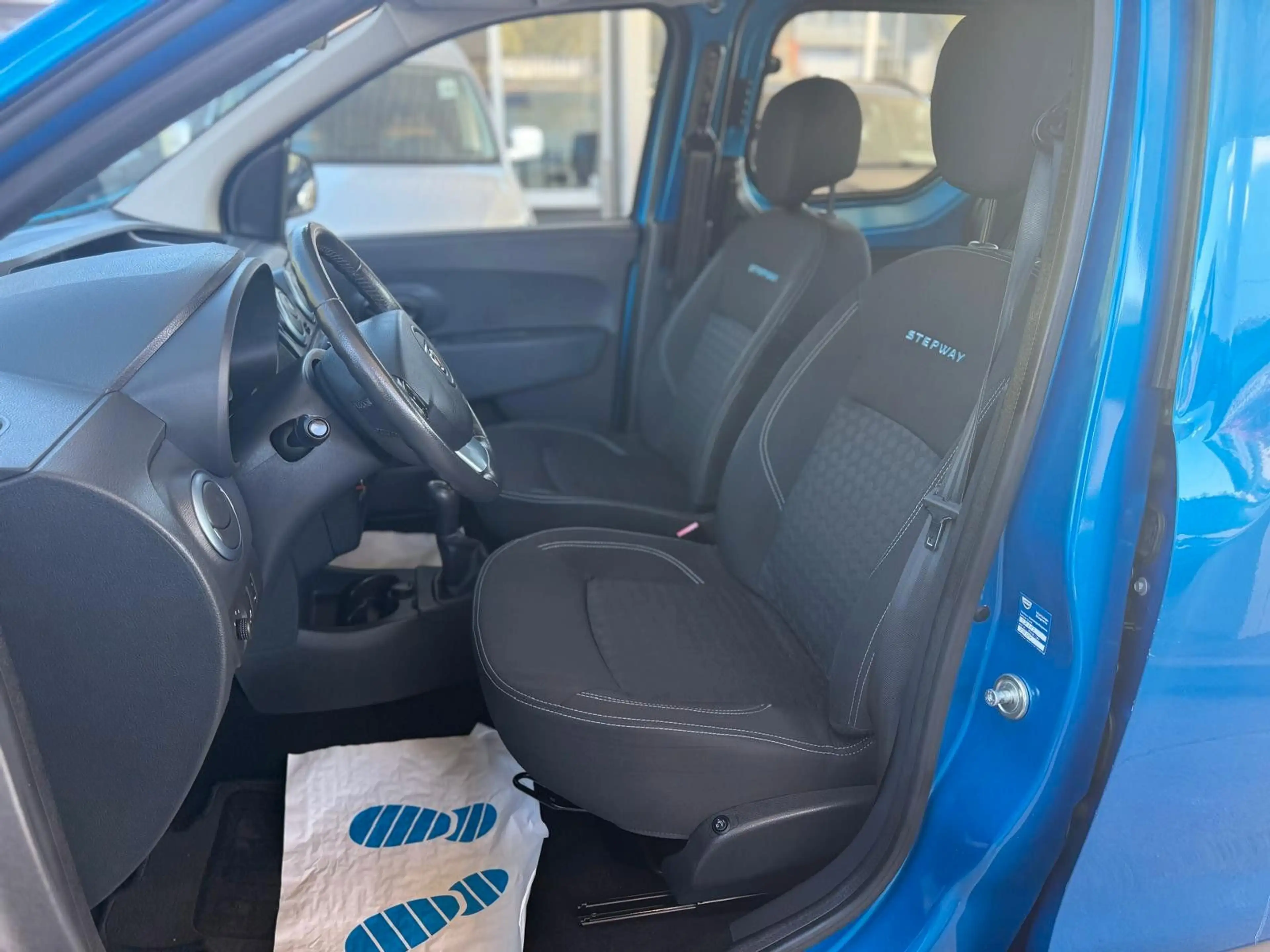 Dacia Dokker Stepway*AHK*TÜV & Steuerkette Neu*1.Hand* — photo 11