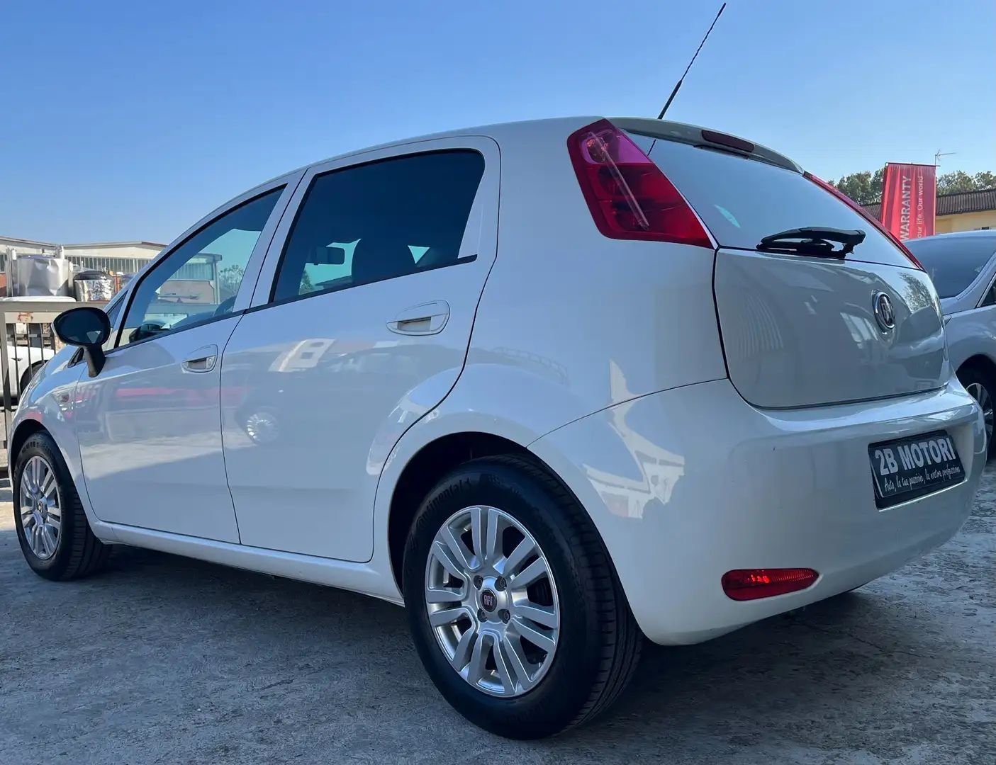 Fiat Punto Punto 1.3 MJT II S&S 95 CV 5 porte Street Bianco - 2
