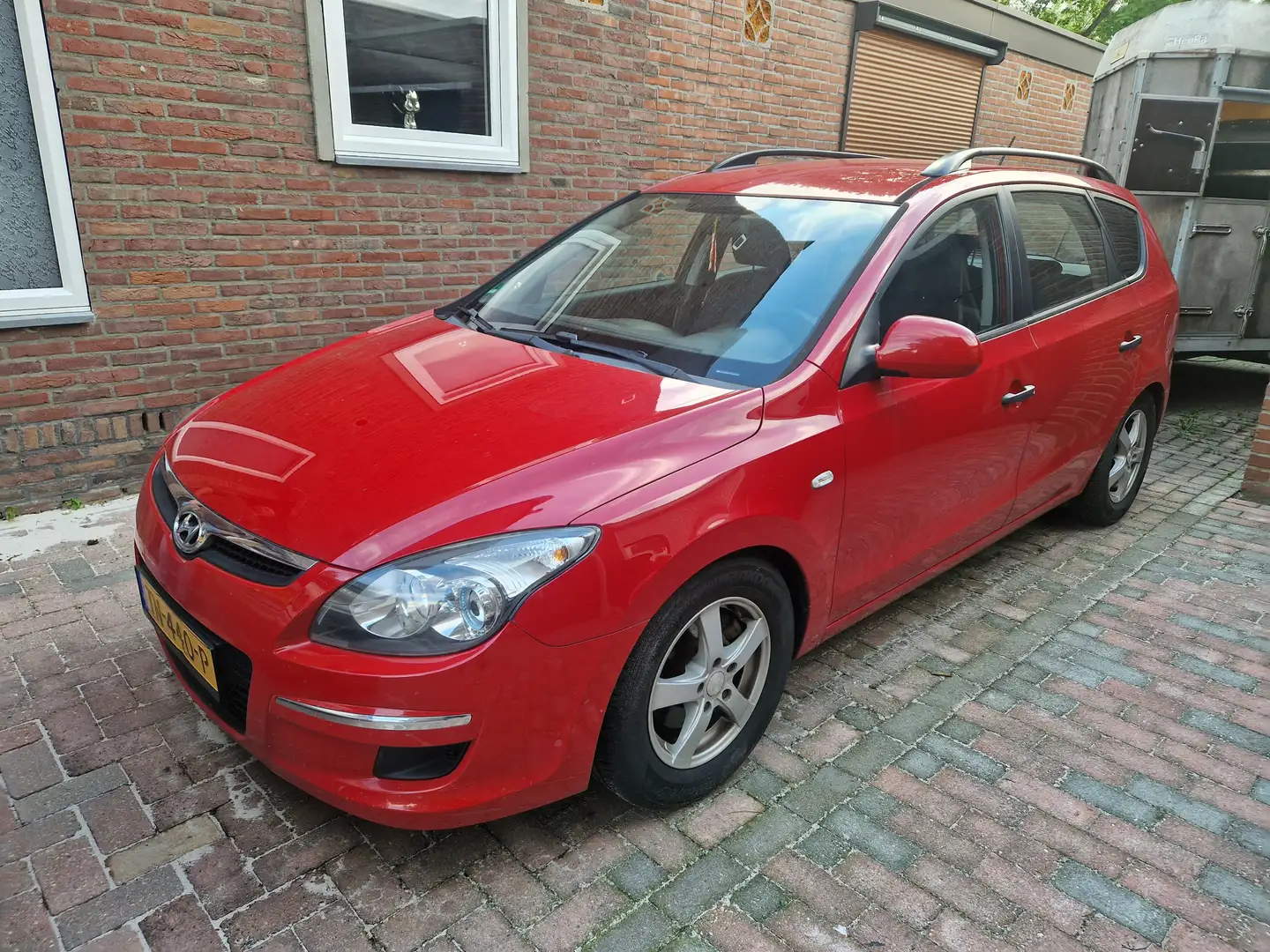 Hyundai i30 i30 CW1.4i i-Drive Czerwony - 1