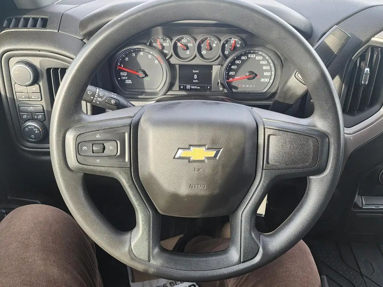 Chevrolet Silverado 1500 снимка Chevrolet Silverado 1500