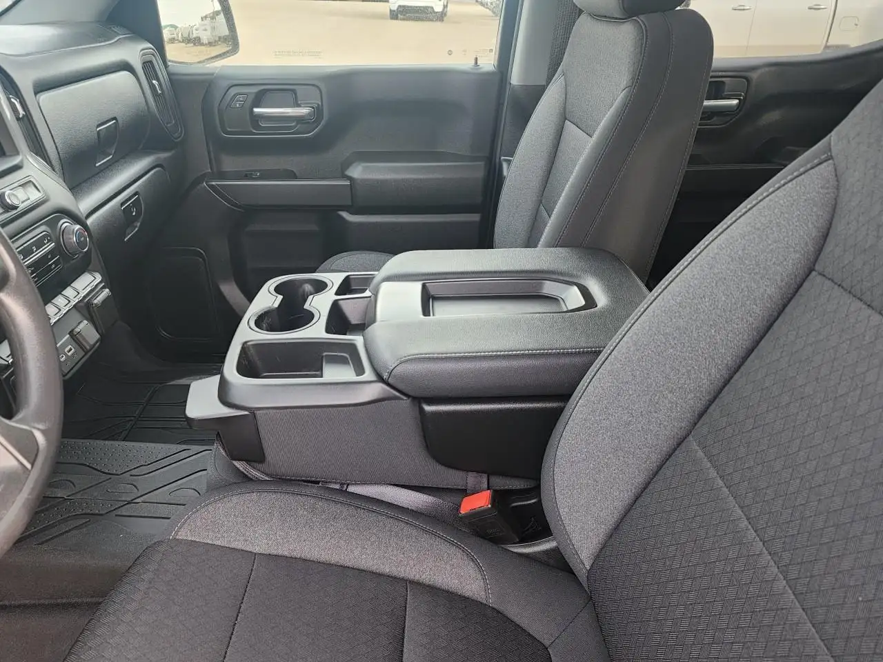 Chevrolet Silverado 1500 снимка Chevrolet Silverado 1500