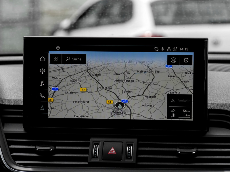 Audi Q5 40 TDI S tronic Nav+ Matrix AHK RKamera Tour Ca... — photo 7