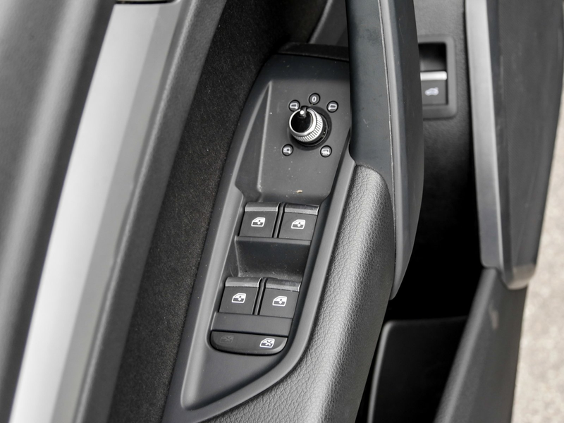 Audi Q5 40 TDI S tronic Nav+ Matrix AHK RKamera Tour Ca... — photo 14