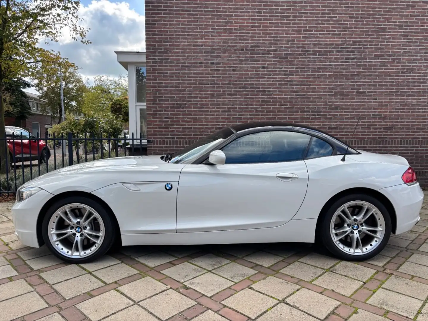 BMW Z4 Roadster Sdrive35i High Executive LEDER XENON PDC Wit - 2