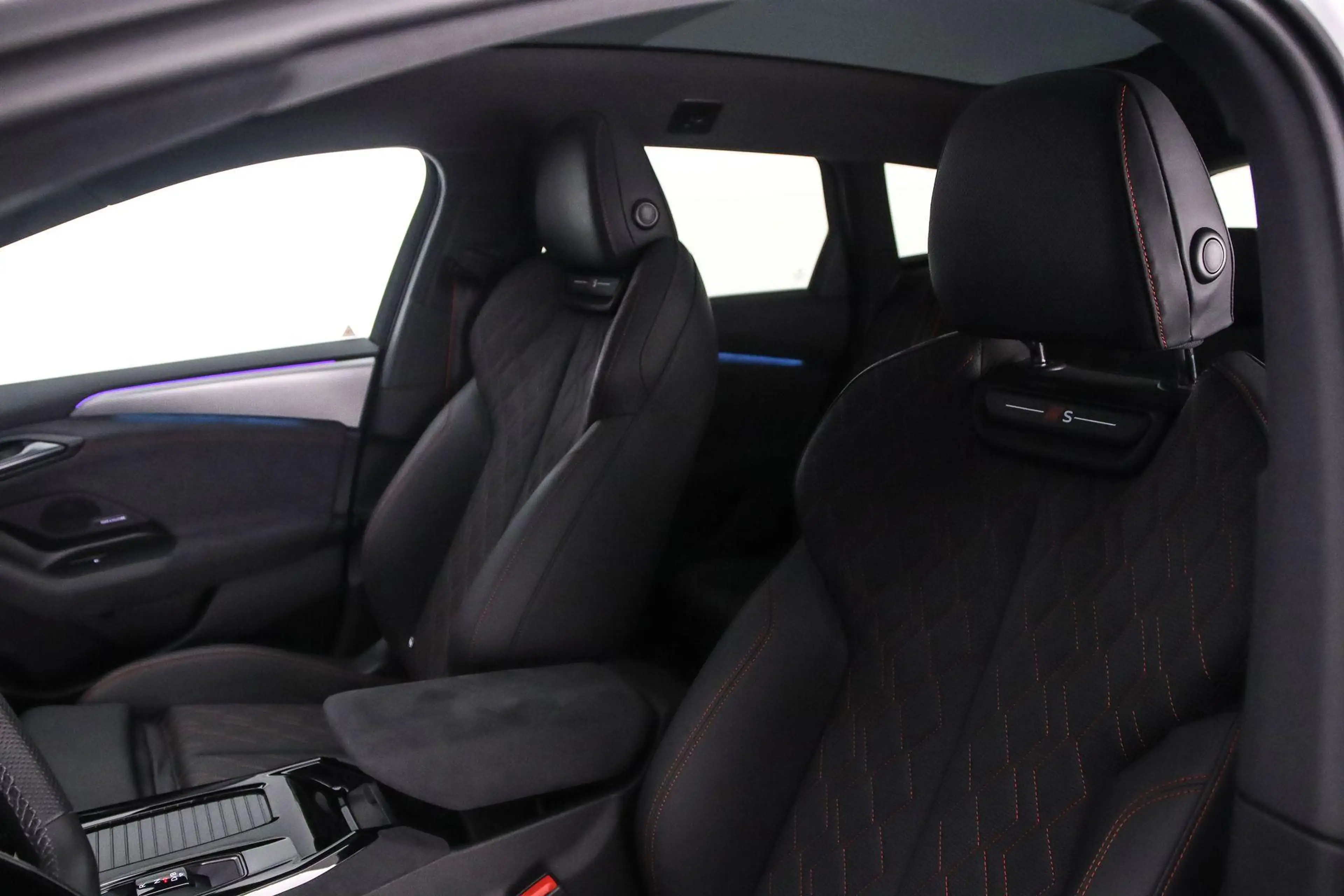 Audi A6 e-tron Avant S edition quattro 100 kWh | Luchtvering | Pa — photo 12