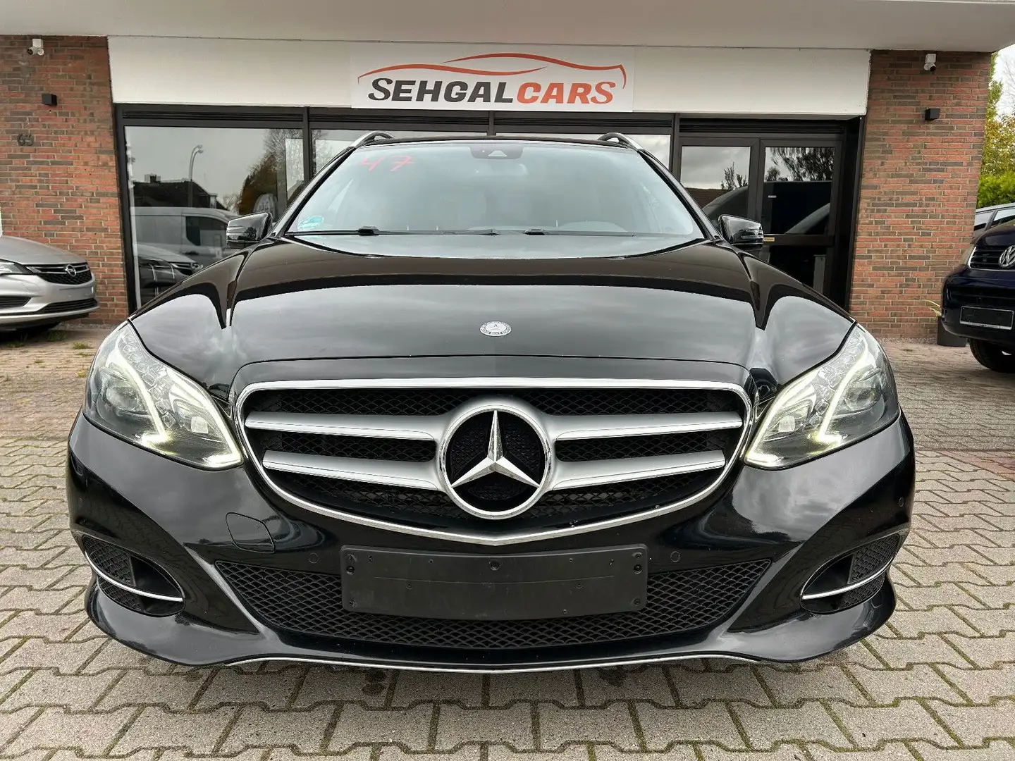 Mercedes-Benz E 200 T- Modell CGI BlueEfficiency*Navi*PDS* Noir - 2