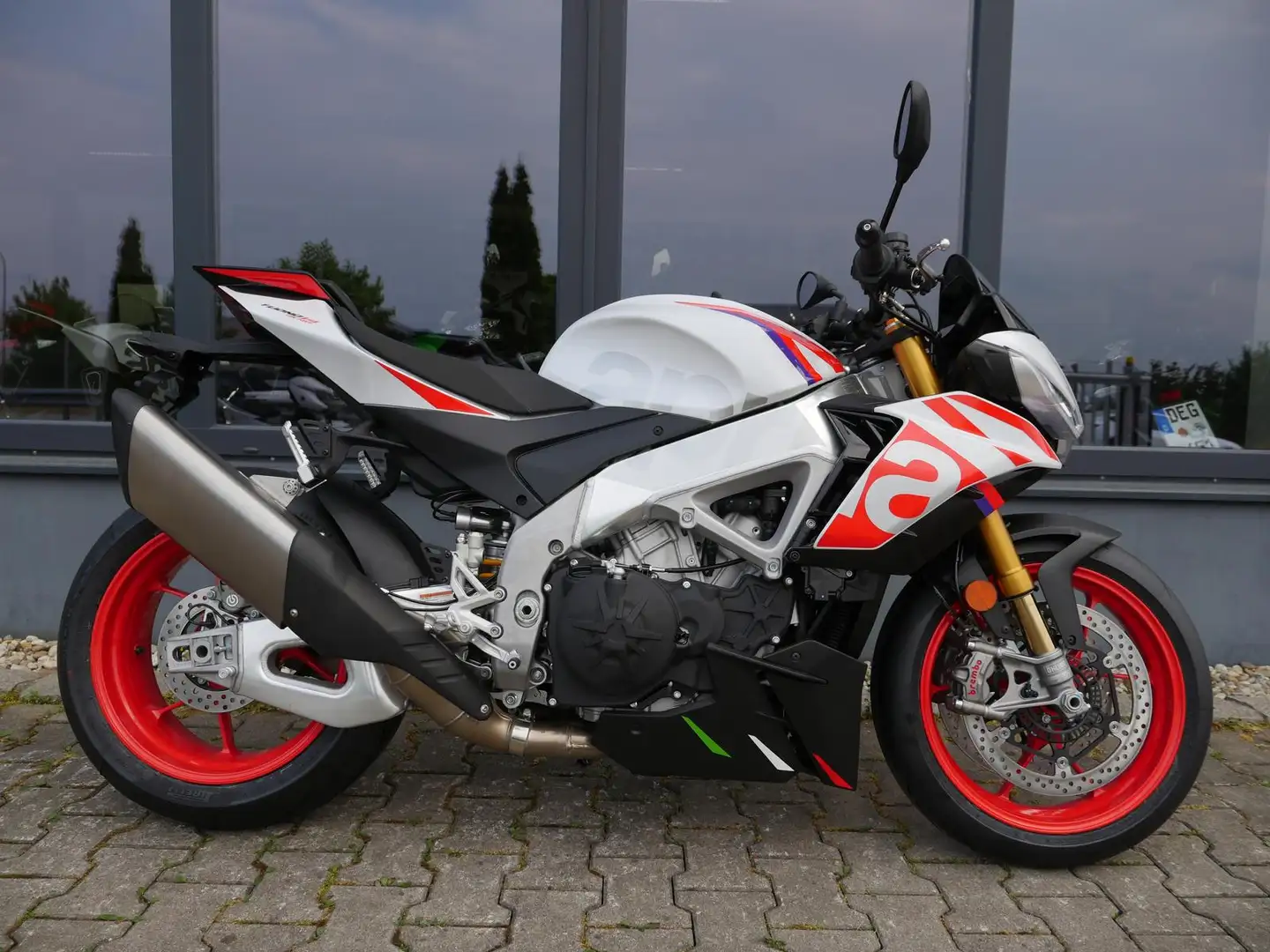 Aprilia Tuono V4 1100 Factory - Tageszulassung 12-2024 - 1