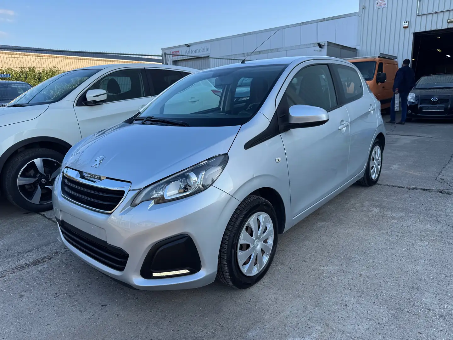 Peugeot 108 1.0 VTi Active ETG Gris - 1