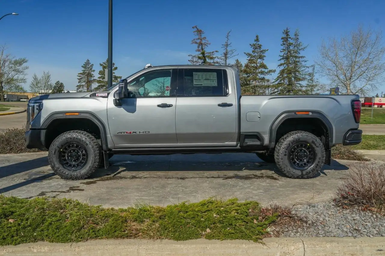 GMC Sierra 2500HD снимка GMC Sierra 2500HD