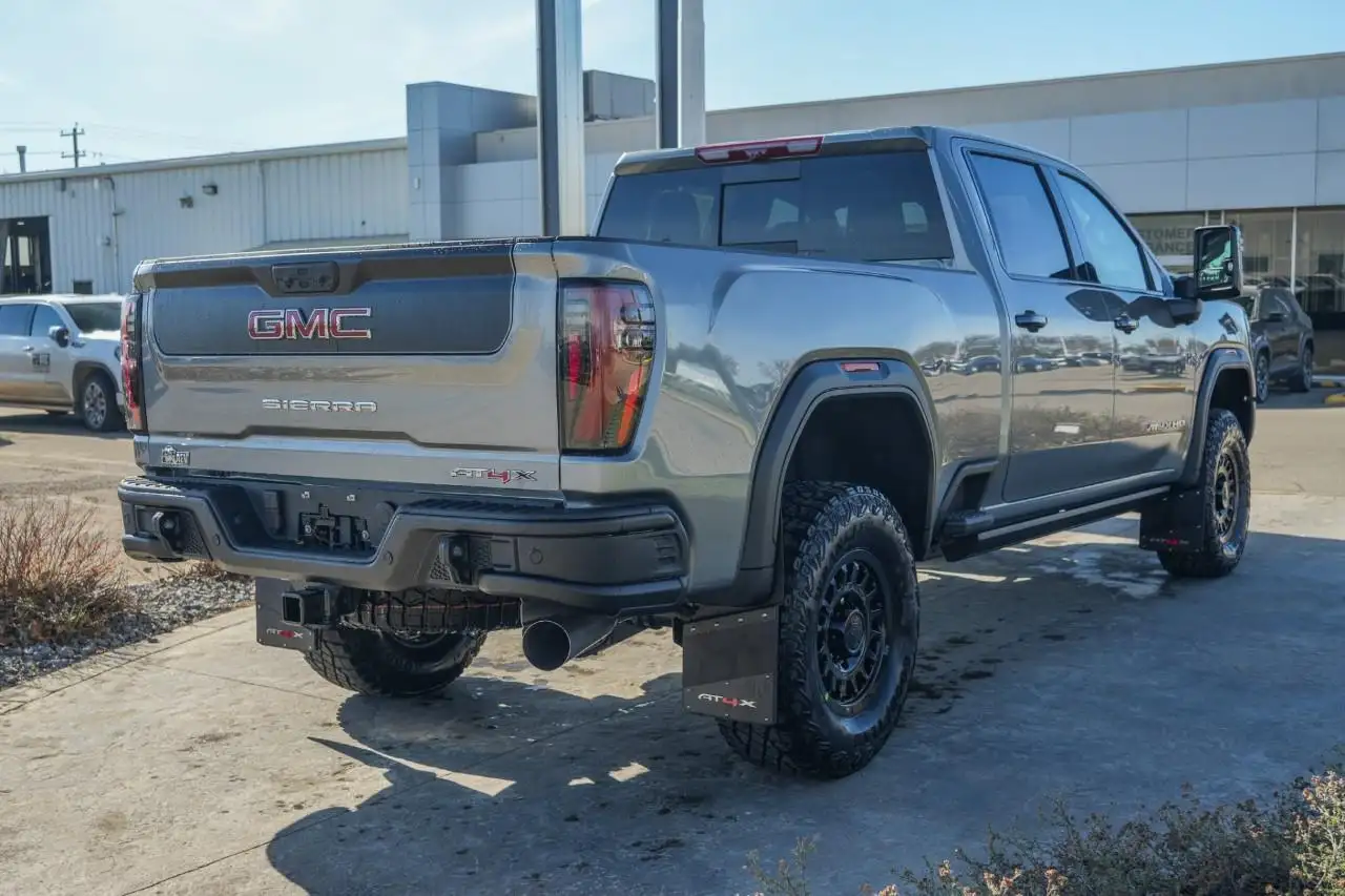 GMC Sierra 2500HD снимка GMC Sierra 2500HD