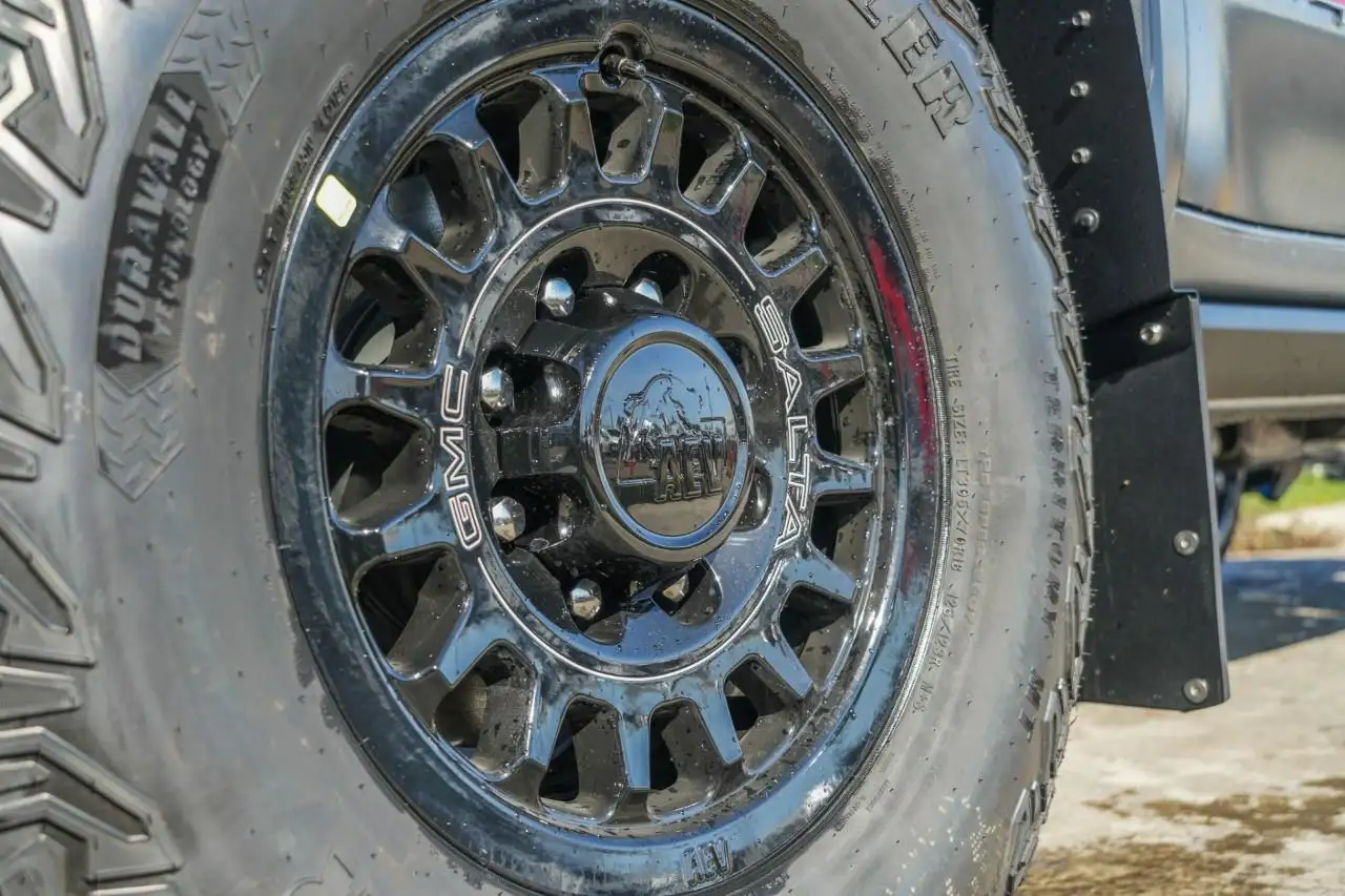 GMC Sierra 2500HD снимка GMC Sierra 2500HD