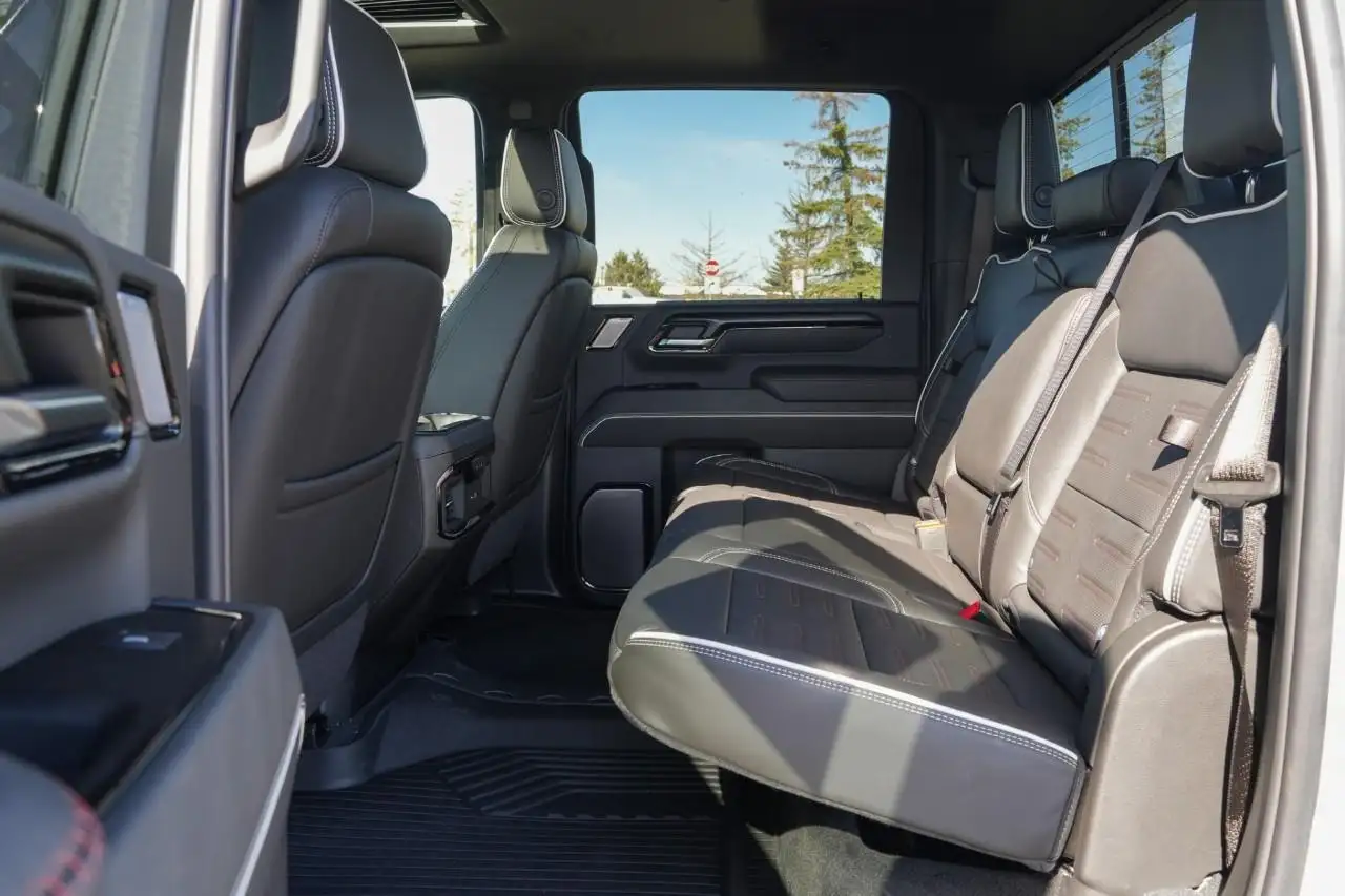 GMC Sierra 2500HD снимка GMC Sierra 2500HD