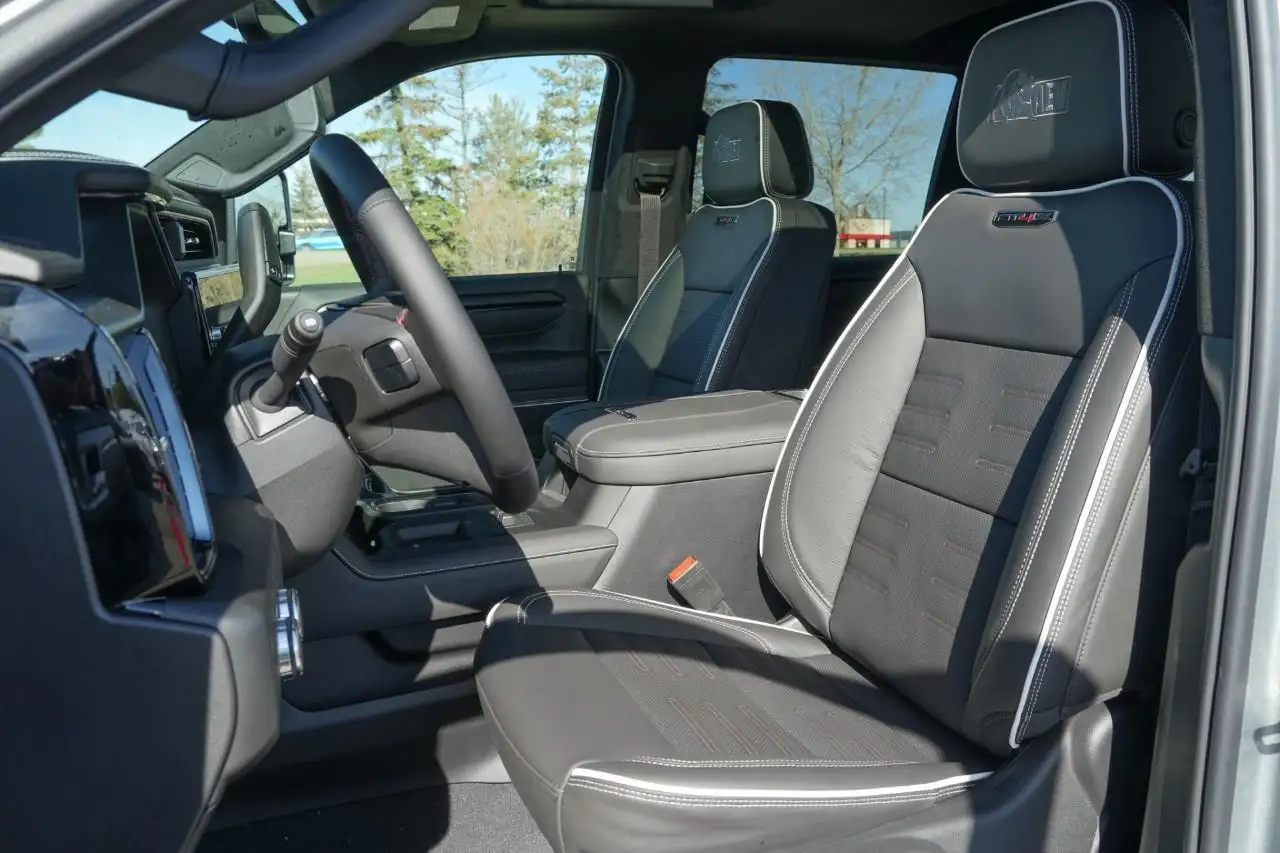 GMC Sierra 2500HD снимка GMC Sierra 2500HD